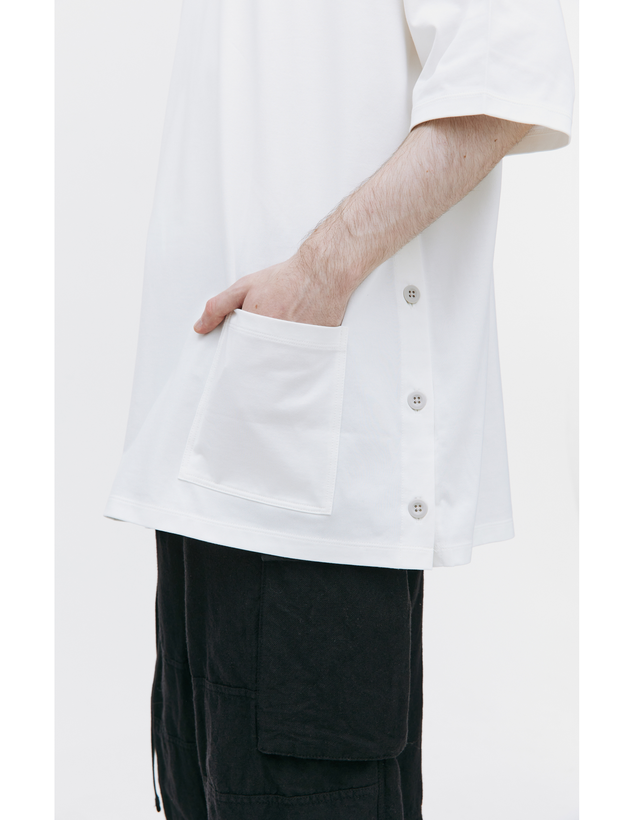 Оверсайз футболка с накладными карманами The Viridi-Anne VI-3608-01/off white, размер 3;5 VI-3608-01/off white - фото 4