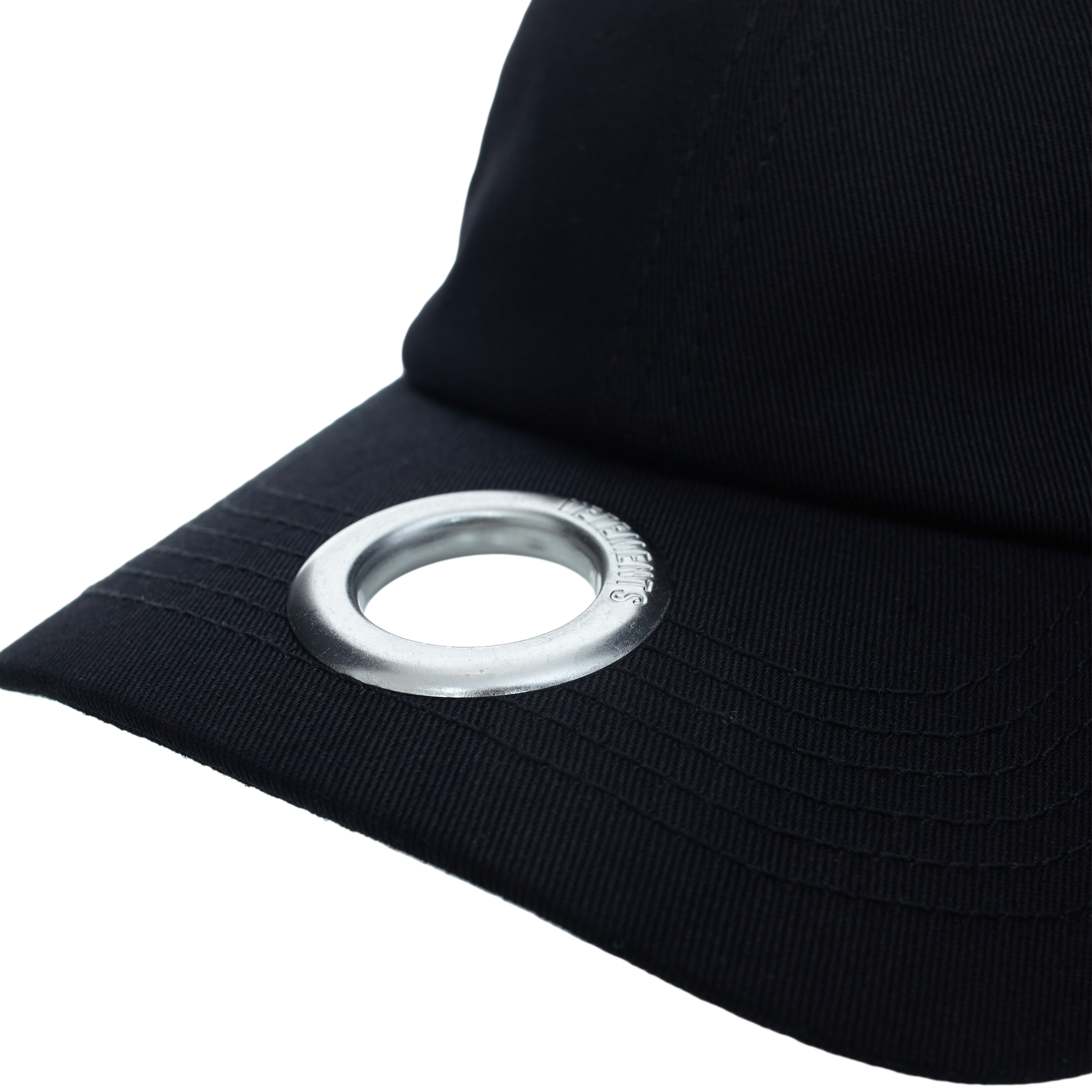 Черная кепка с металлическим кольцом VETEMENTS UE64CA300B/1052, размер One Size UE64CA300B/1052 - фото 5