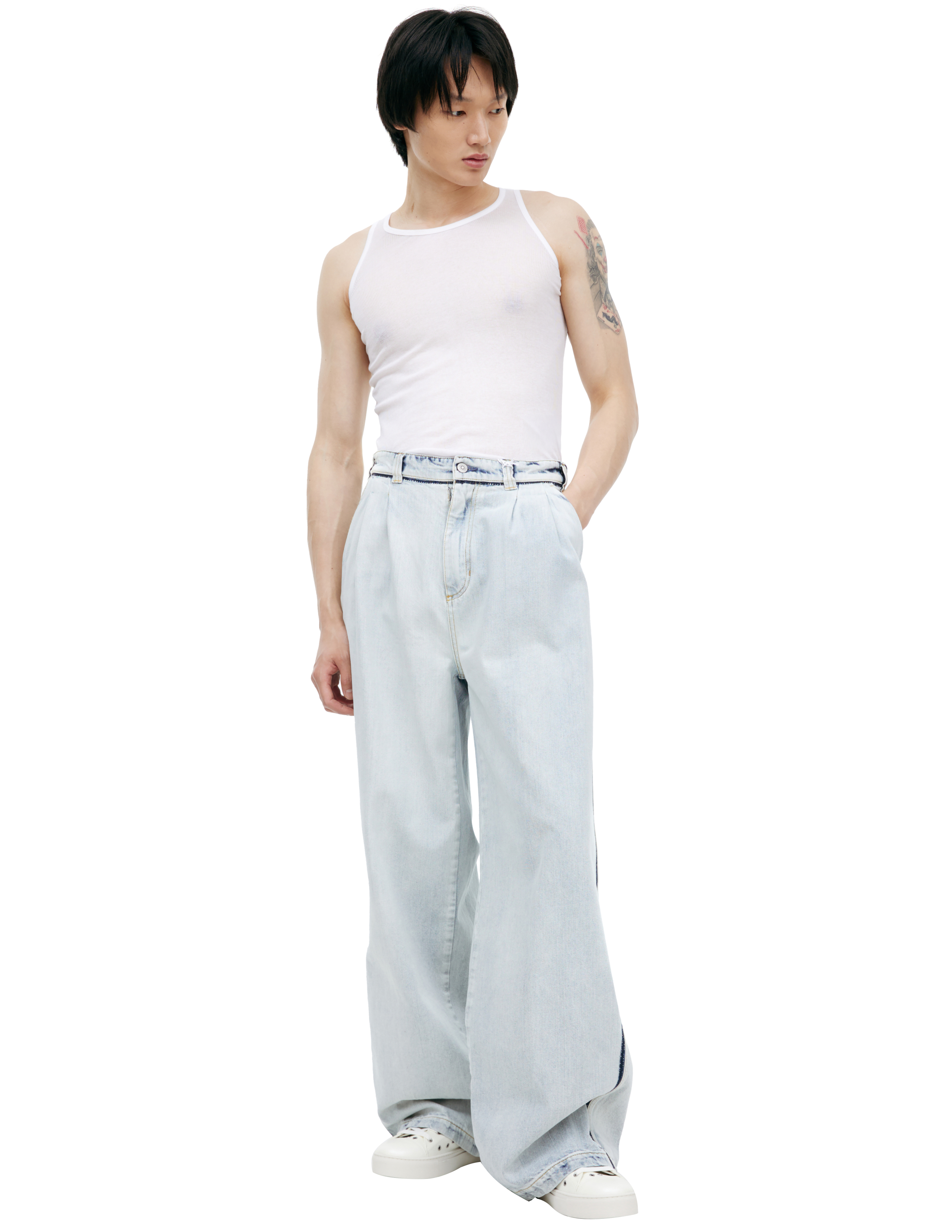 Джинсы с контрастной строчкой 71150₽