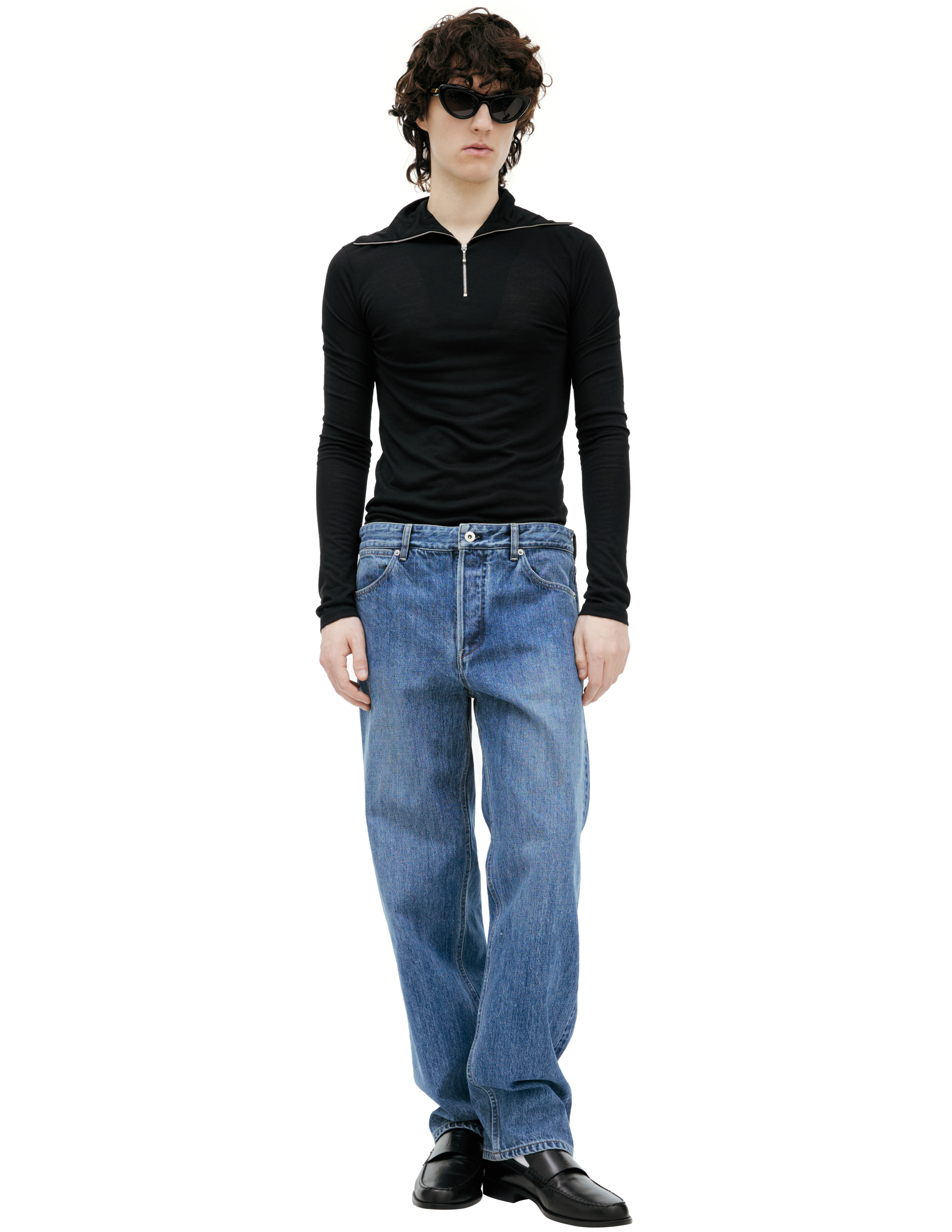 Прямые джинсы с патчем 90800₽