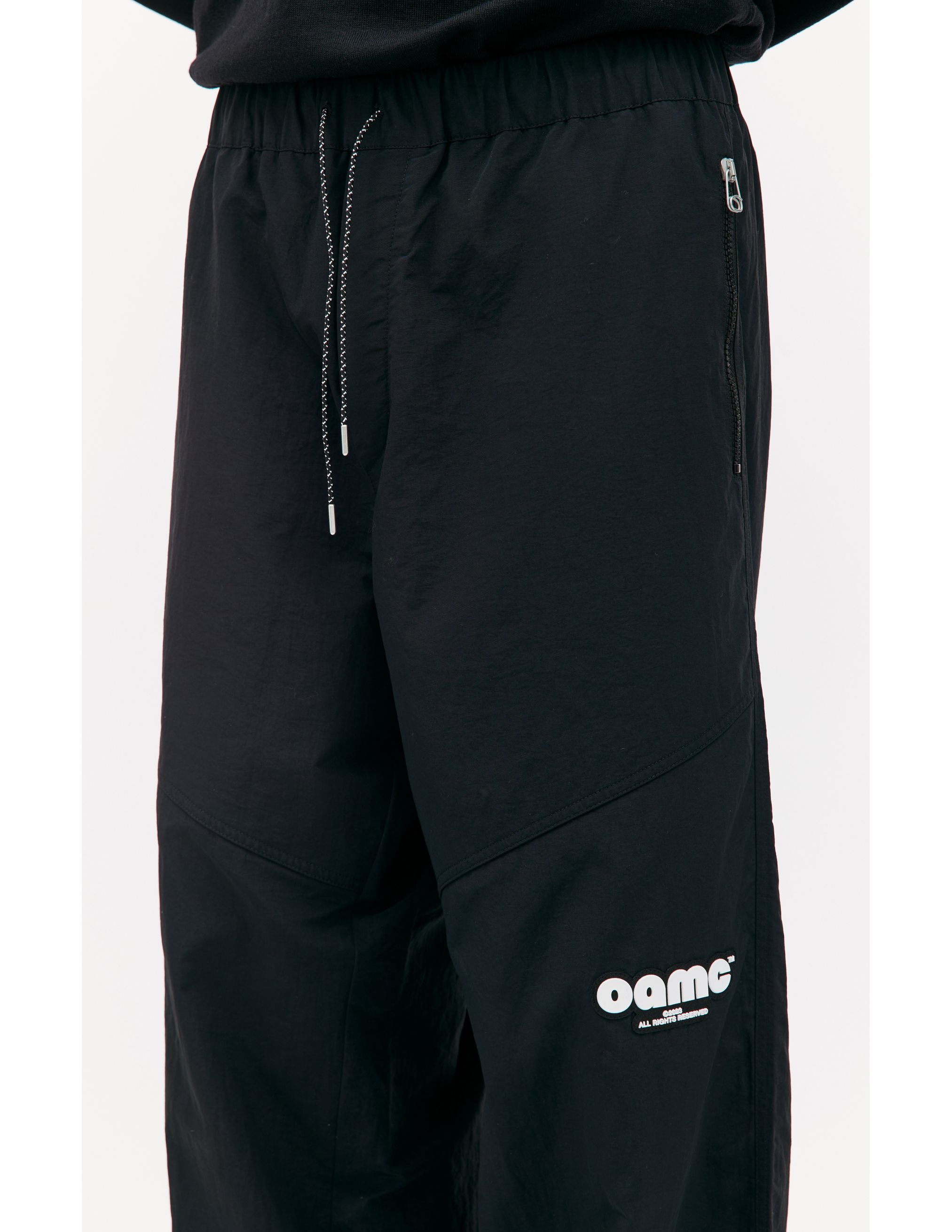 Черные брюки с логотипом OAMC 23A28OAU44/NYL00823/001, размер M 23A28OAU44/NYL00823/001 - фото 4