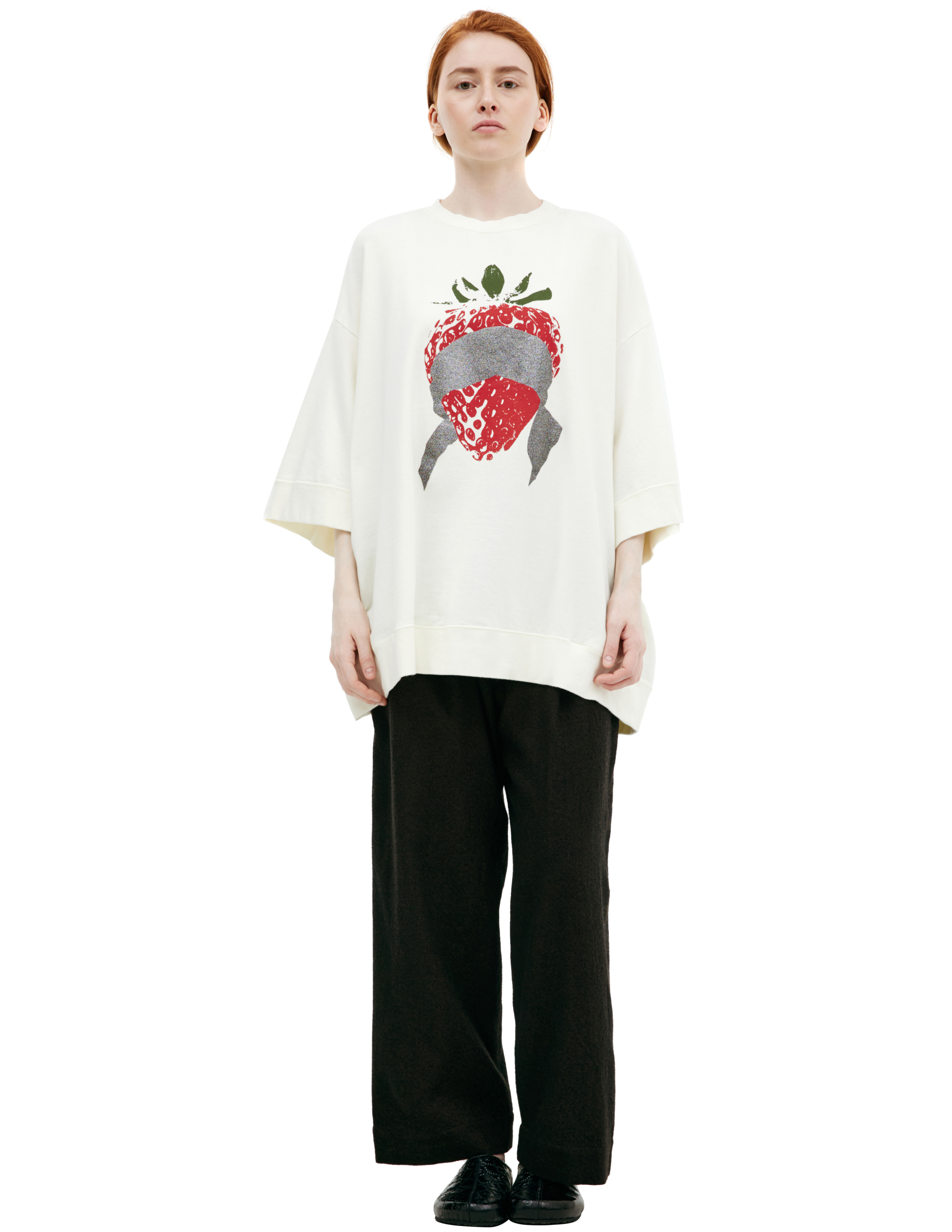 Белая футболка с принтом