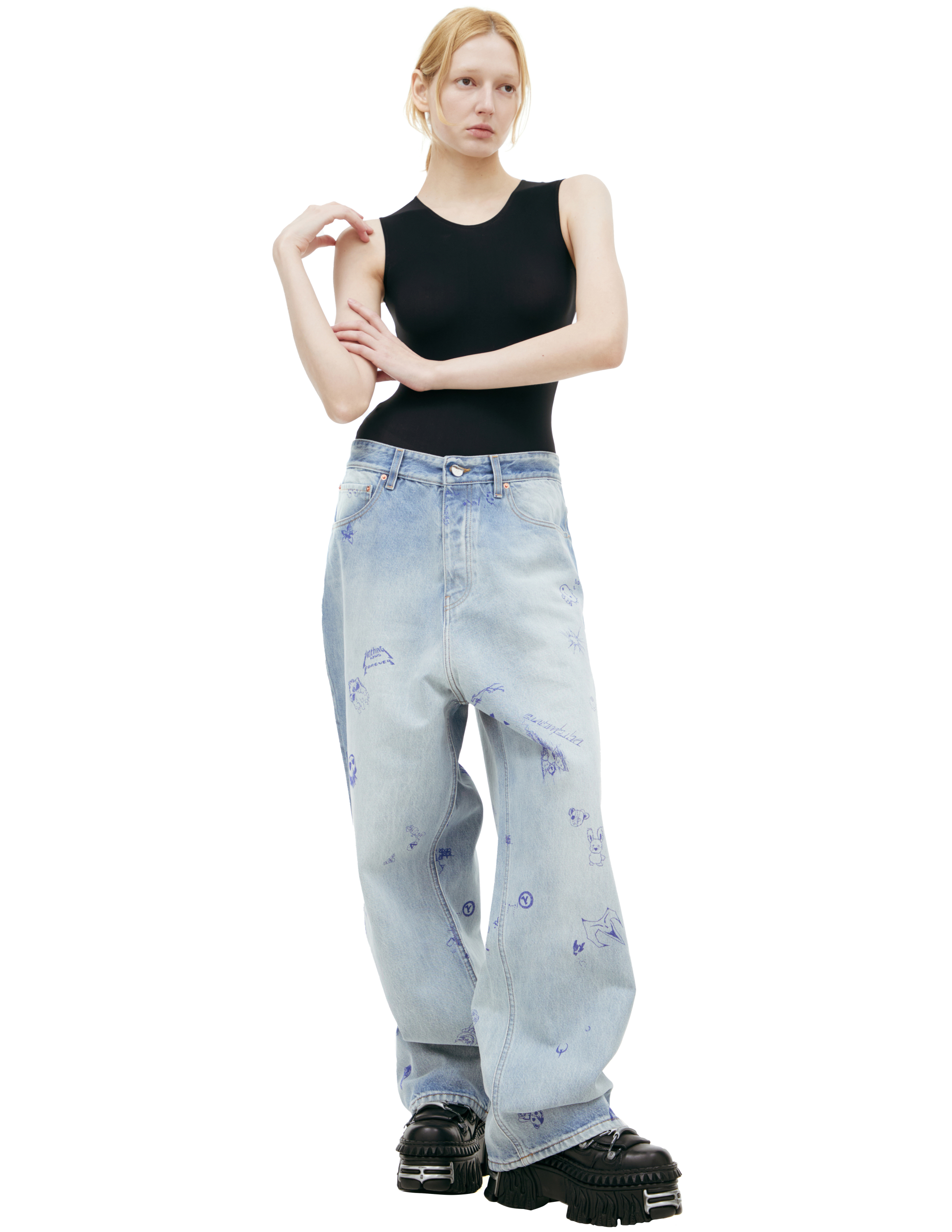 Джинсы с принтами-рисунками 81540₽