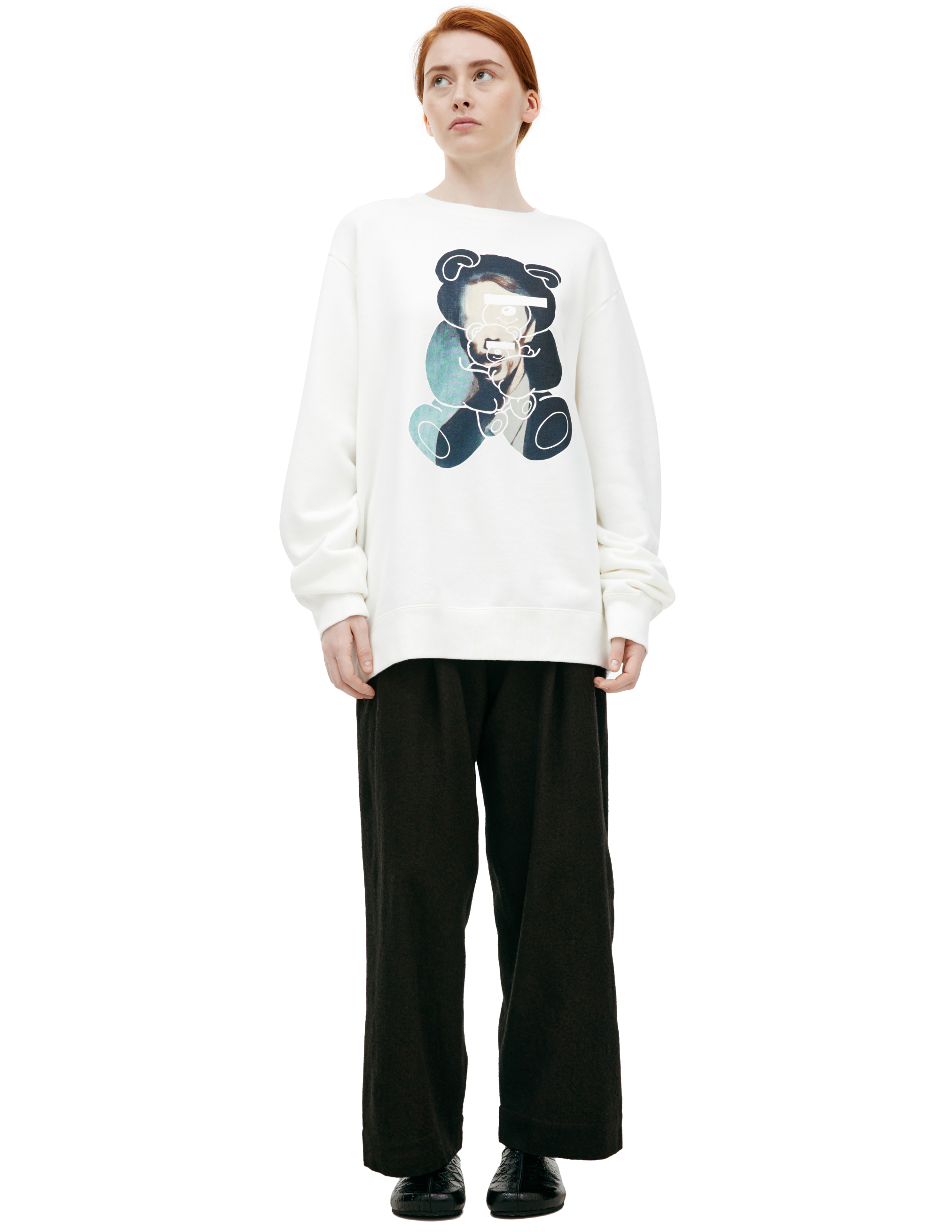 Белый свитшот с принтом 17350₽