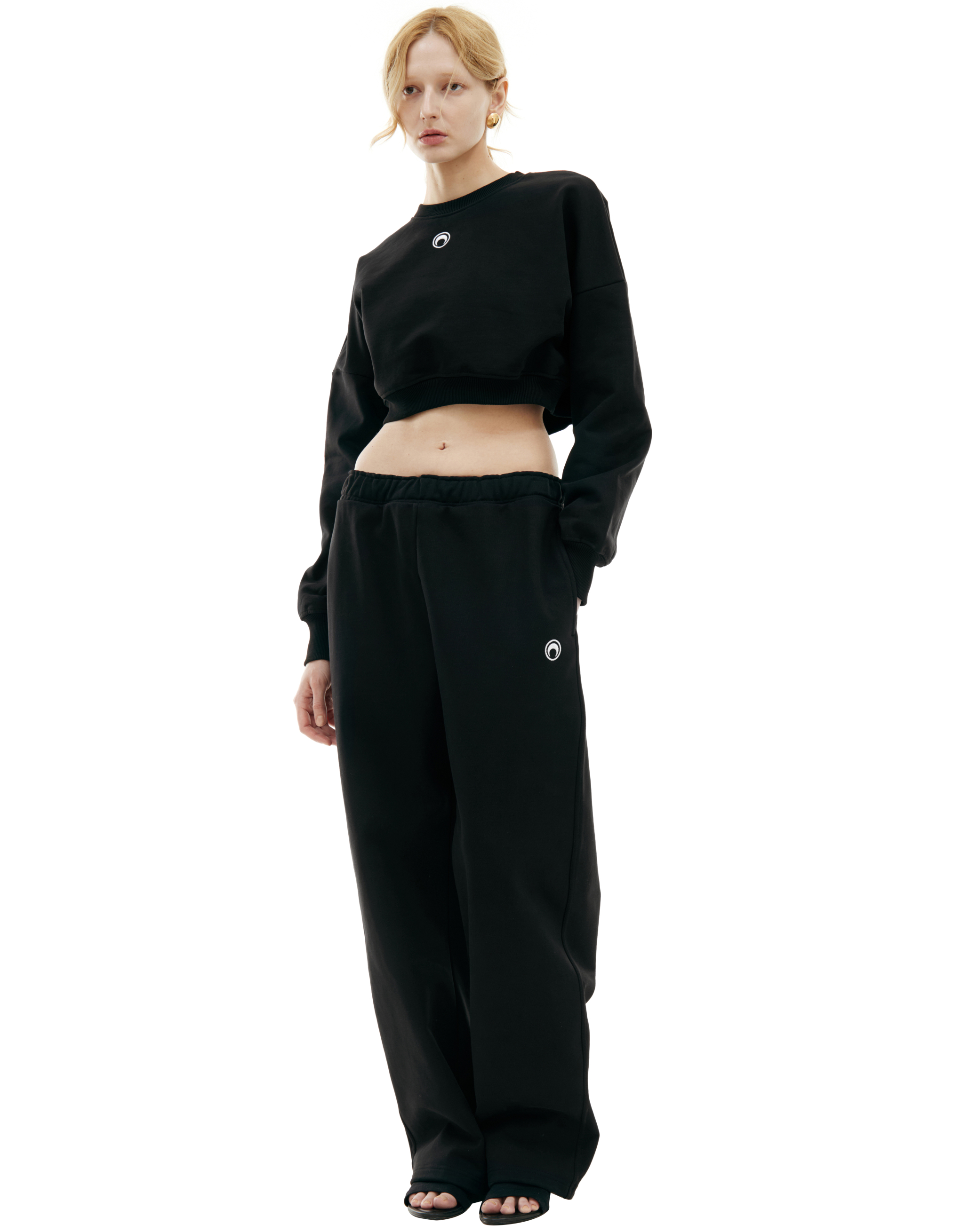 Свитшот с вышитым логотипом 35800₽