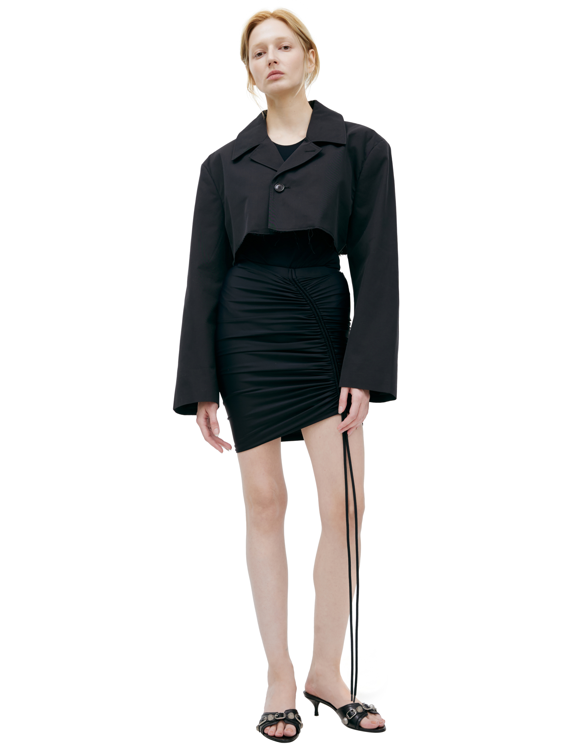 Укороченный жакет на пуговице 85700₽