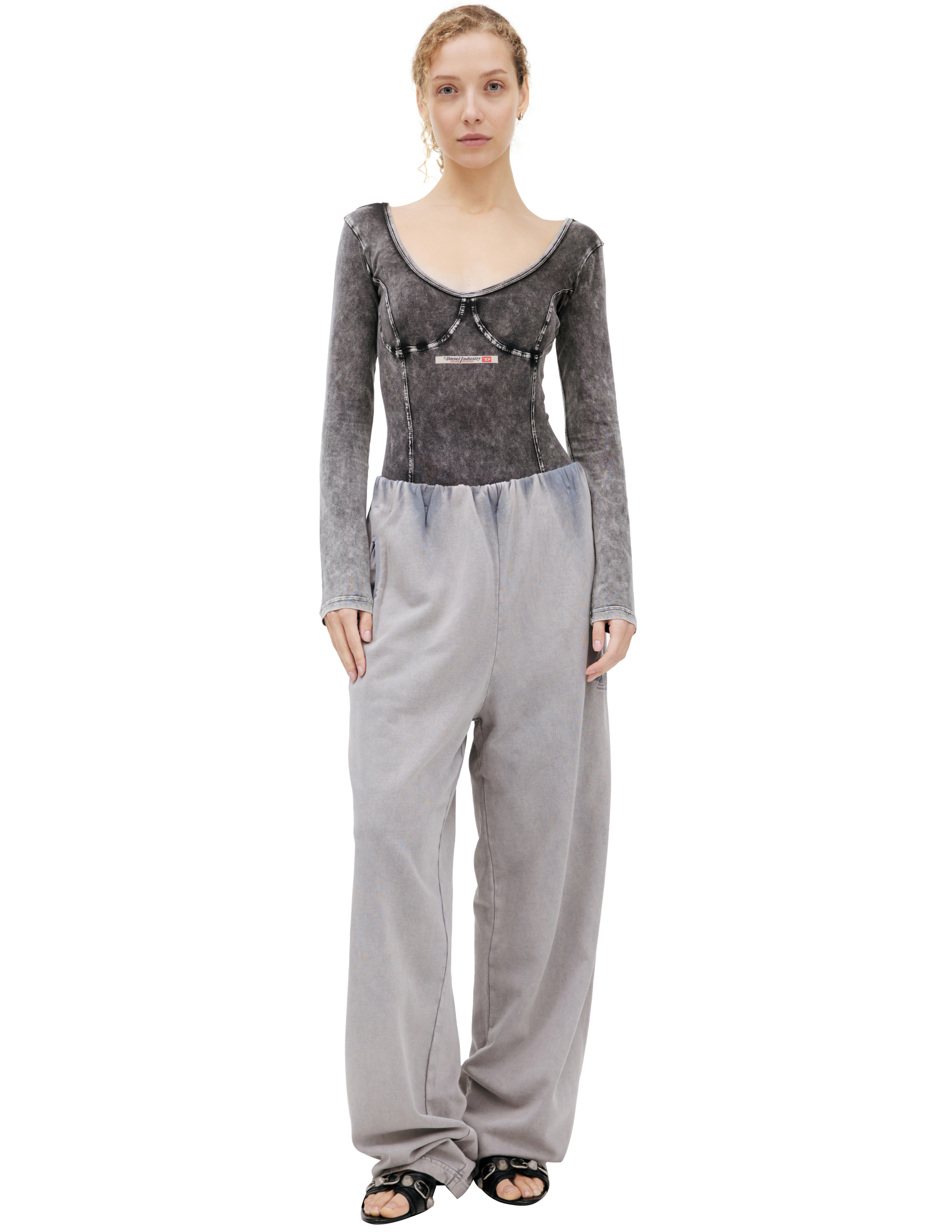 Брюки с вышитым логотипом