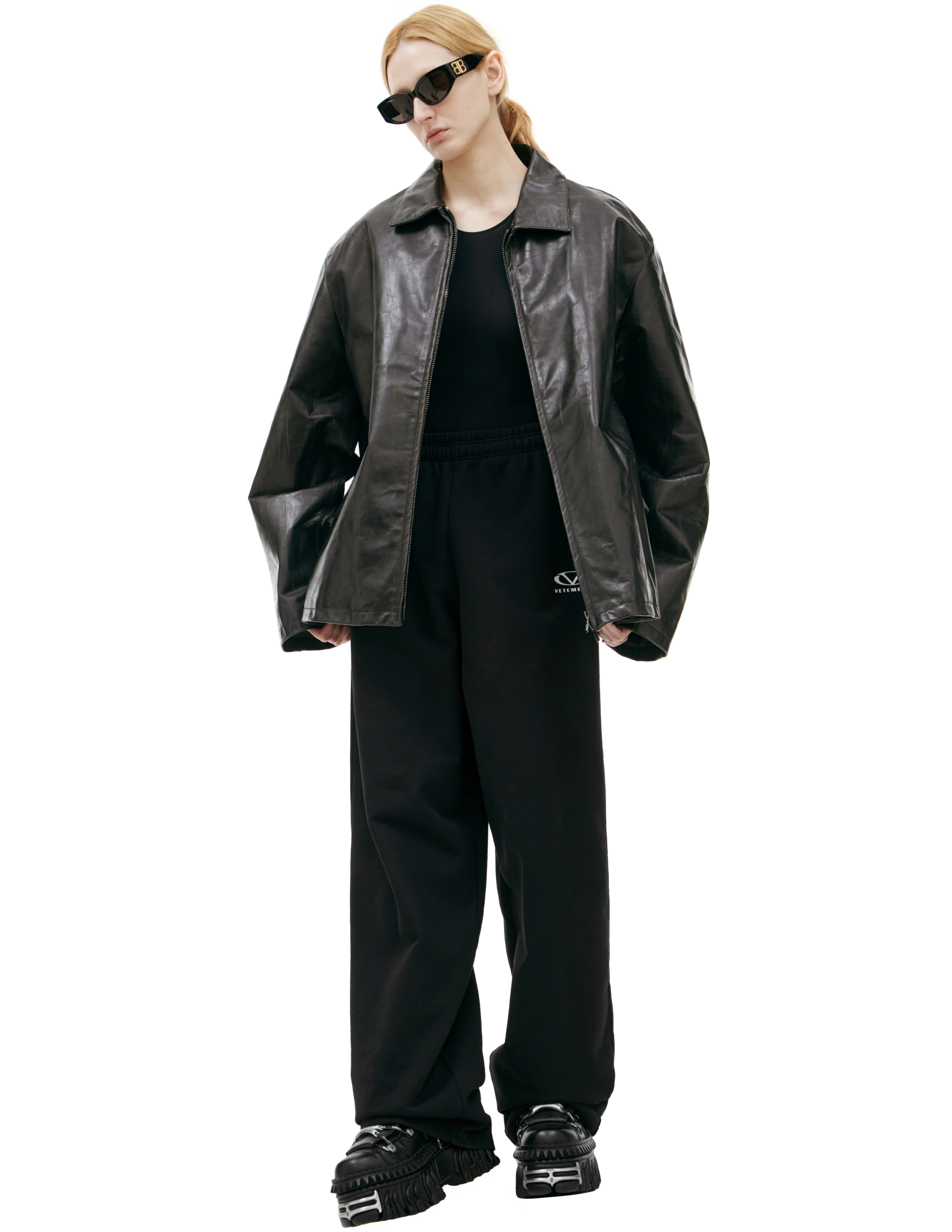 Кожаная куртка с воротом