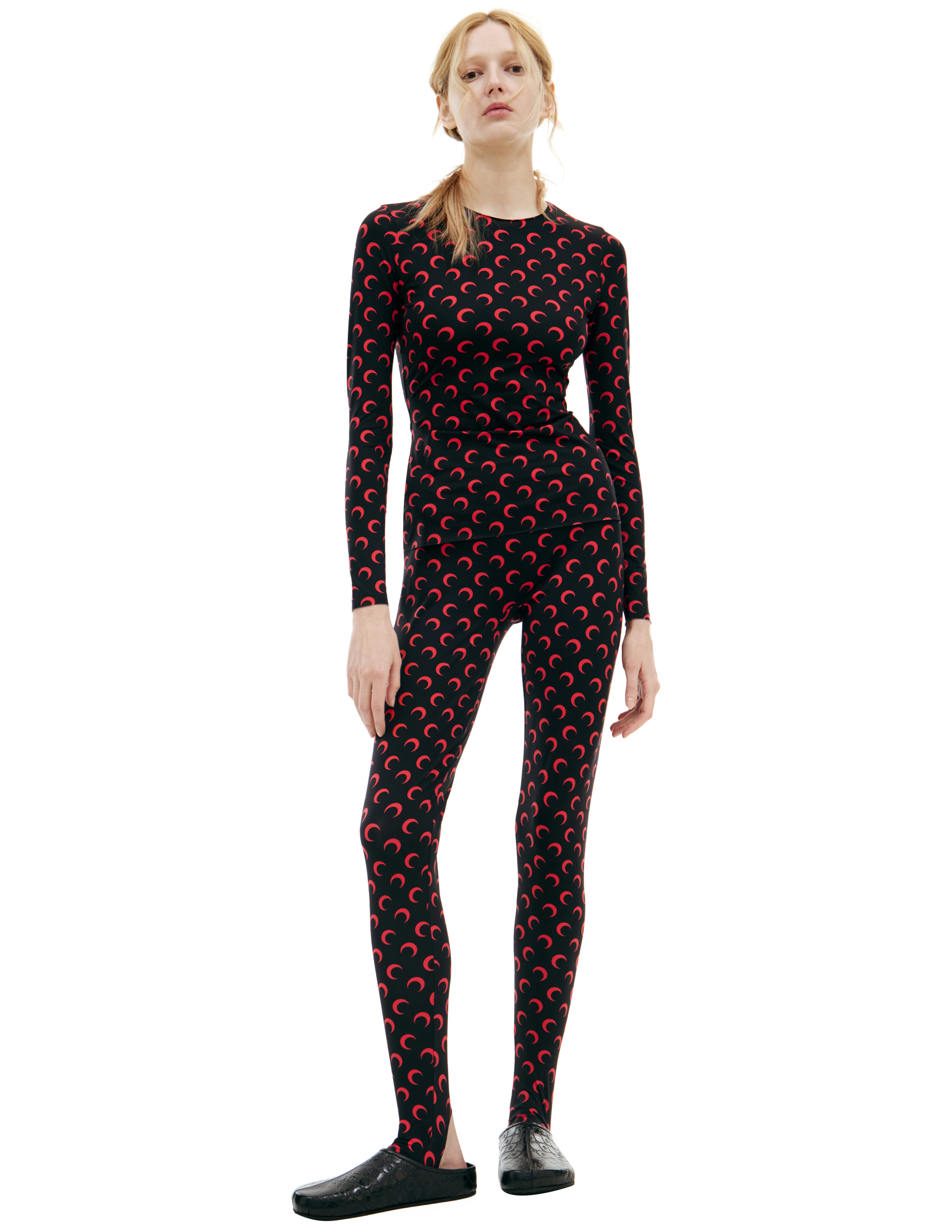 Черный лонгслив с монопринтом 28100₽