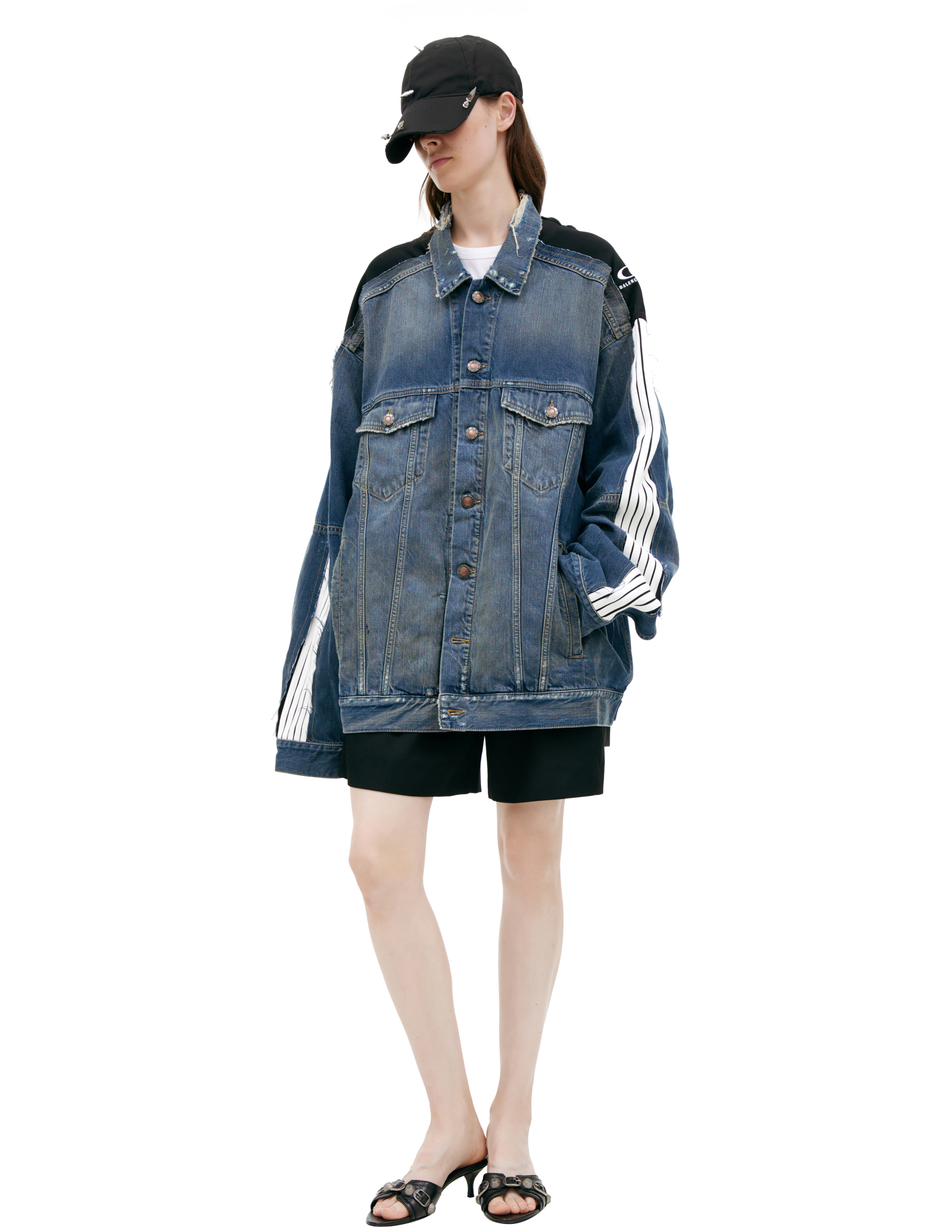 Джинсовая куртка с лампасами 399900₽