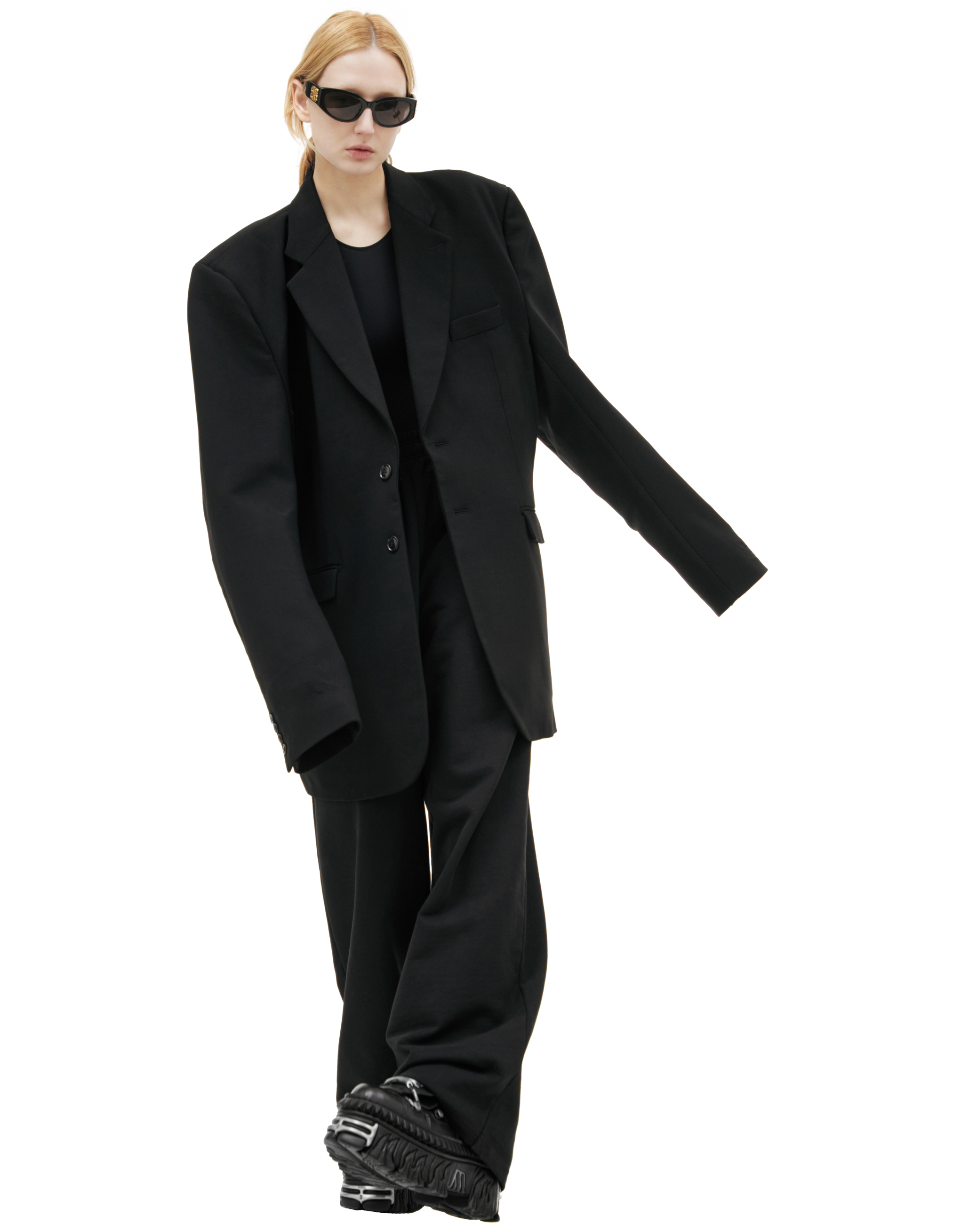 Пиджак с вышивкой