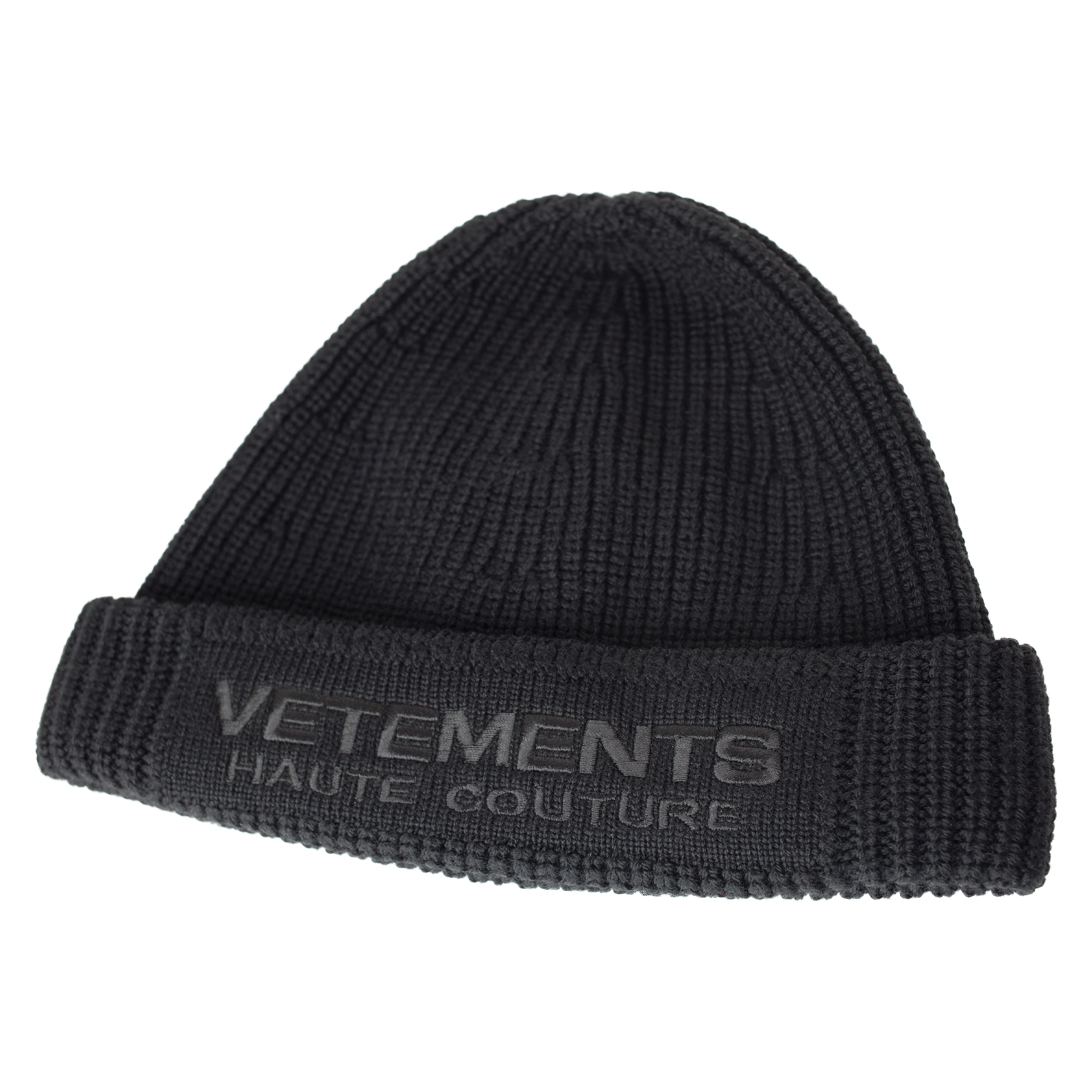 Черная шапка с вышивкой VETEMENTS UE51SA500B/1399, размер One Size