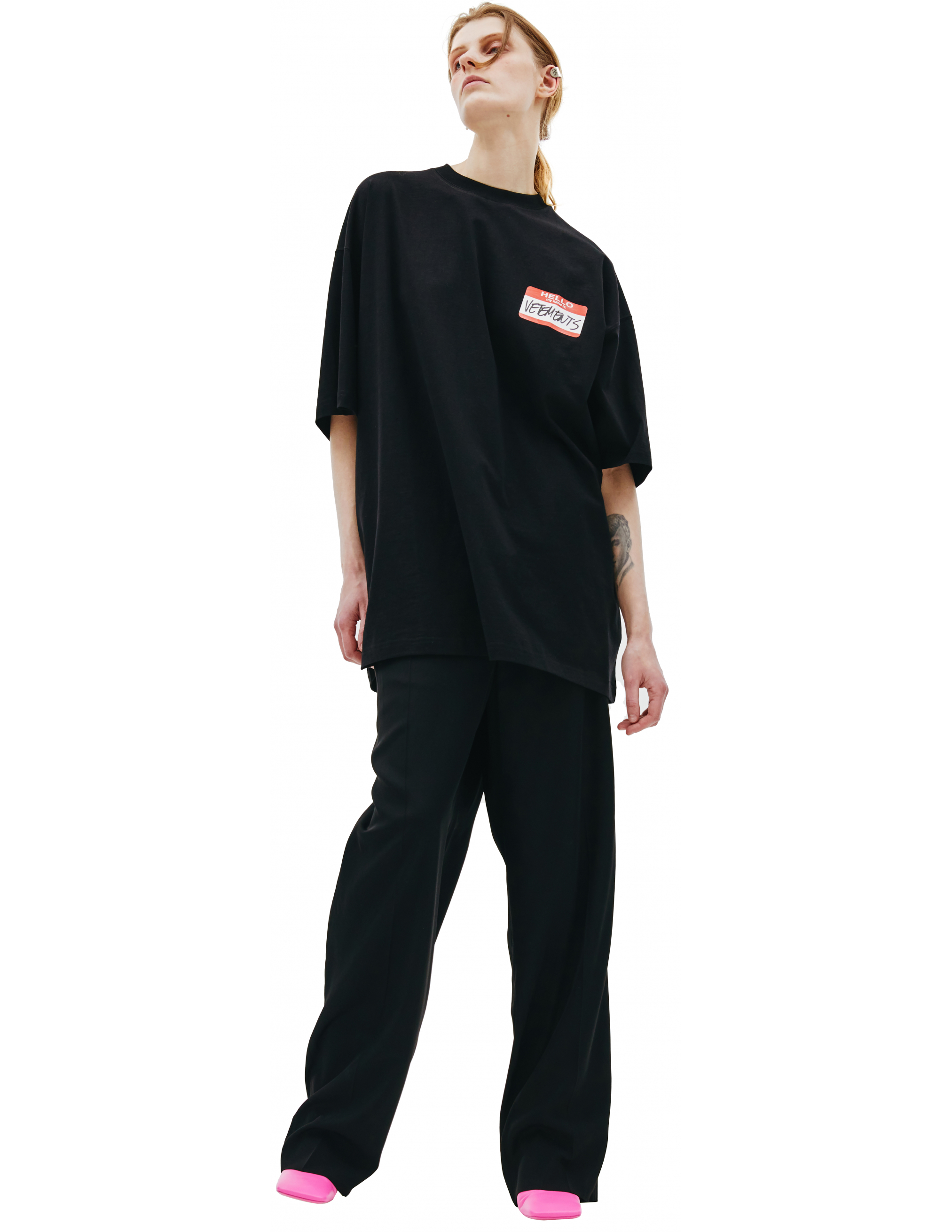 Черная футболка с патчем VETEMENTS UE52TR140B/1602, размер M;S;XS;XL;L