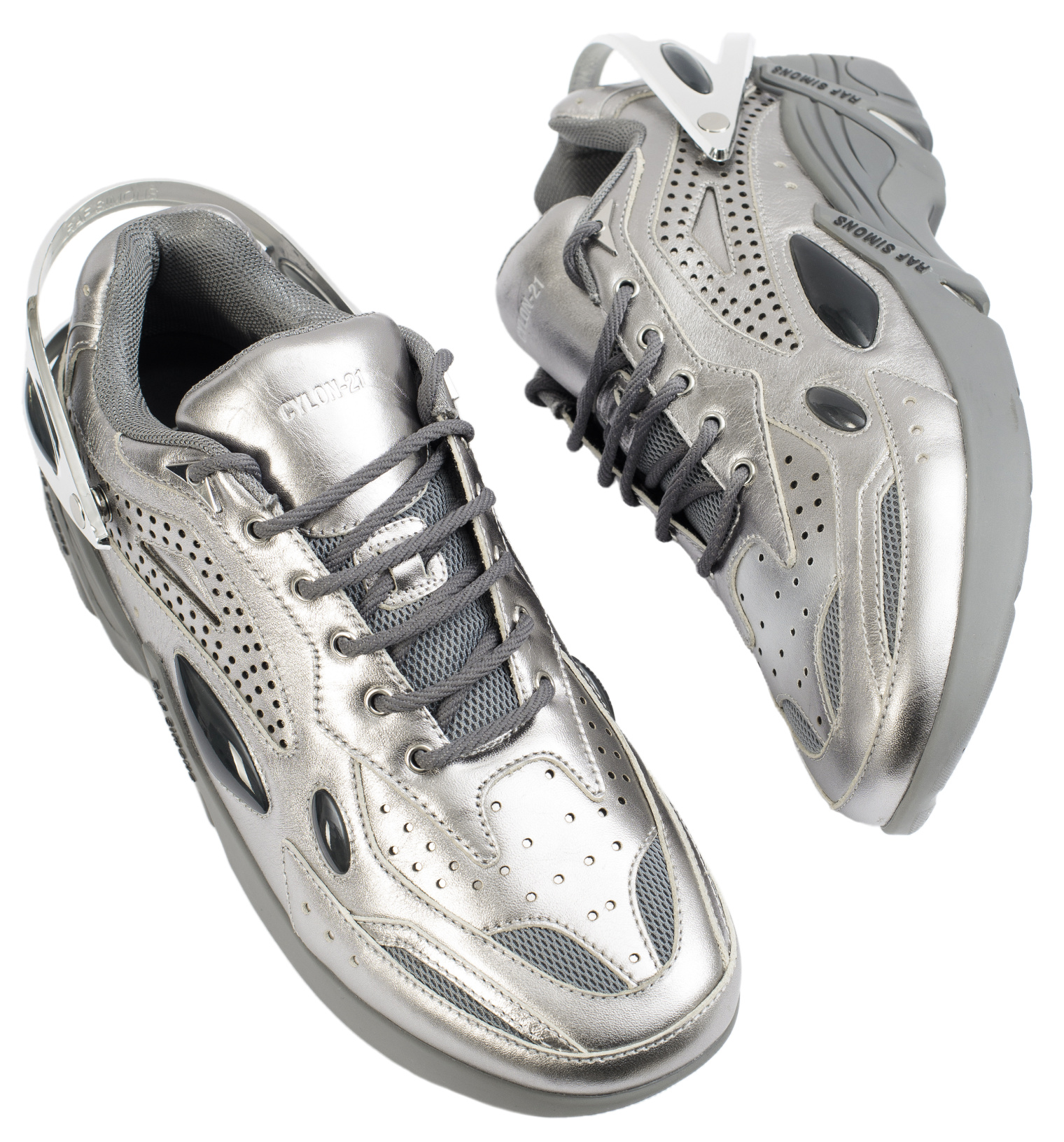 Raf Simons Серебристые кроссовки Cylon 21