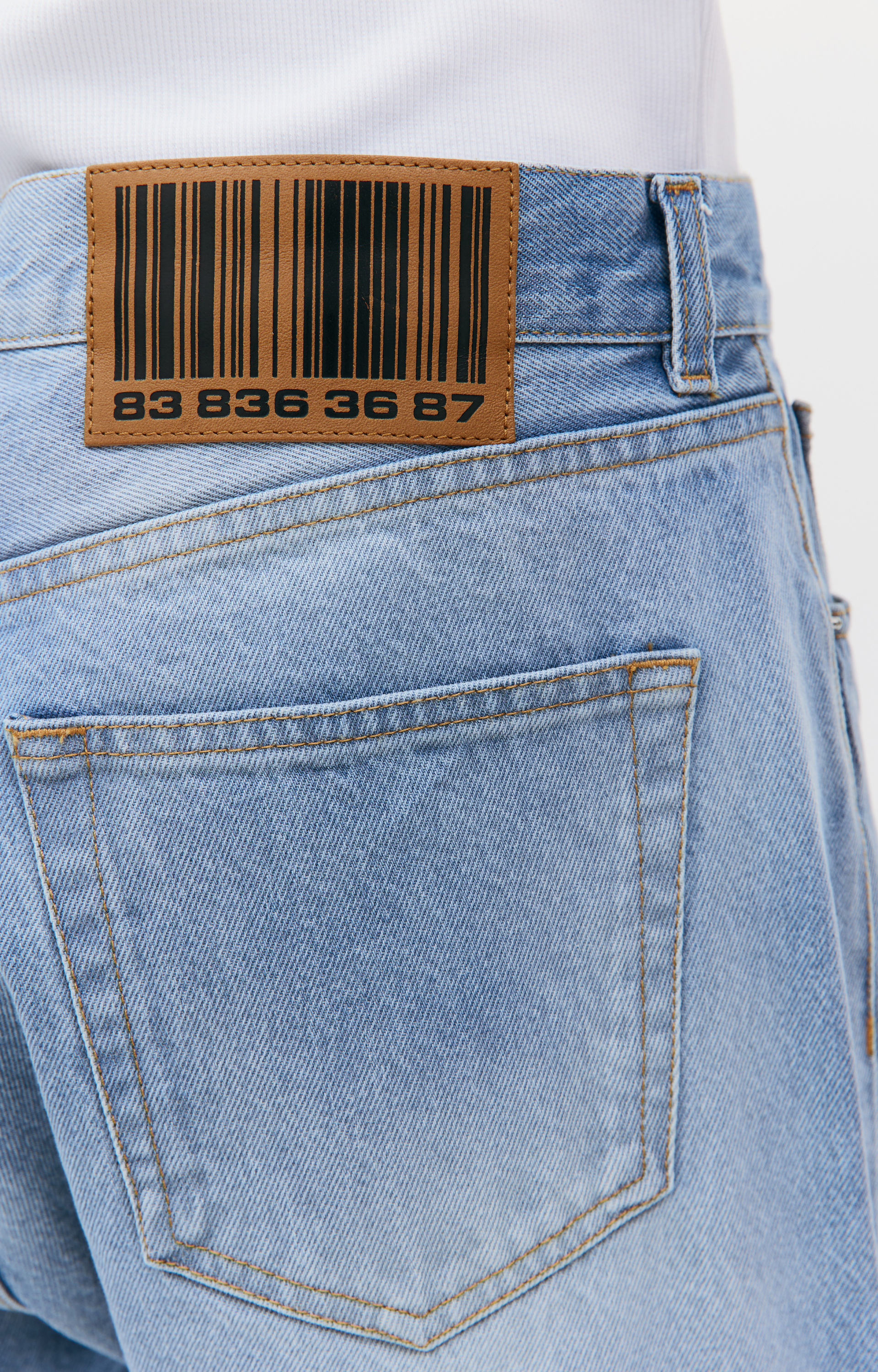 VTMNTS Голубые рваные джинсы