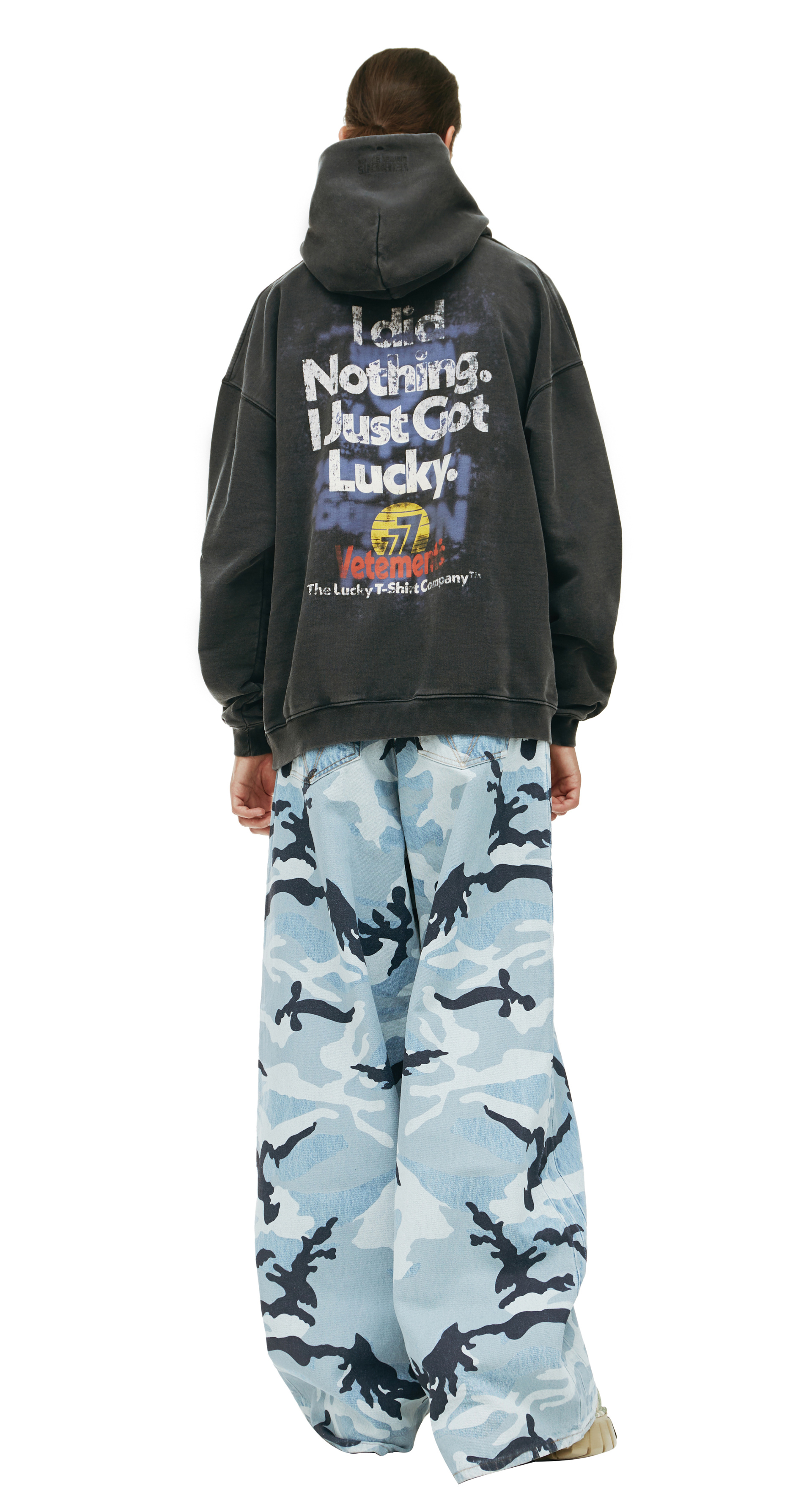 VETEMENTS Оверсайз худи с принтом