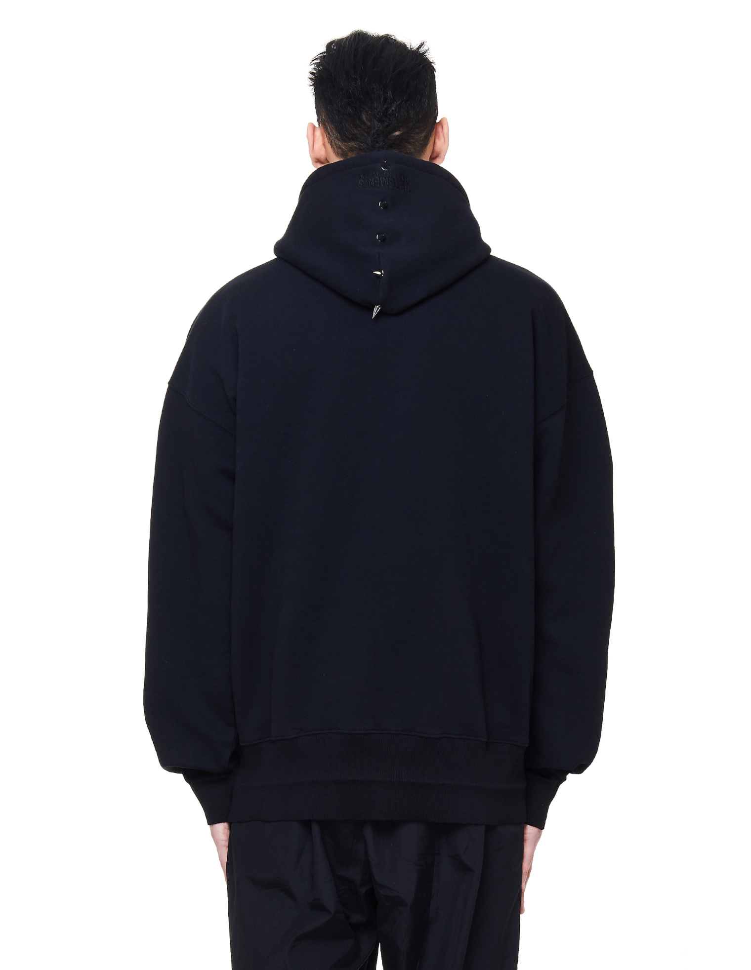 VETEMENTS Худи с черепом и шипами на капюшоне Pirate