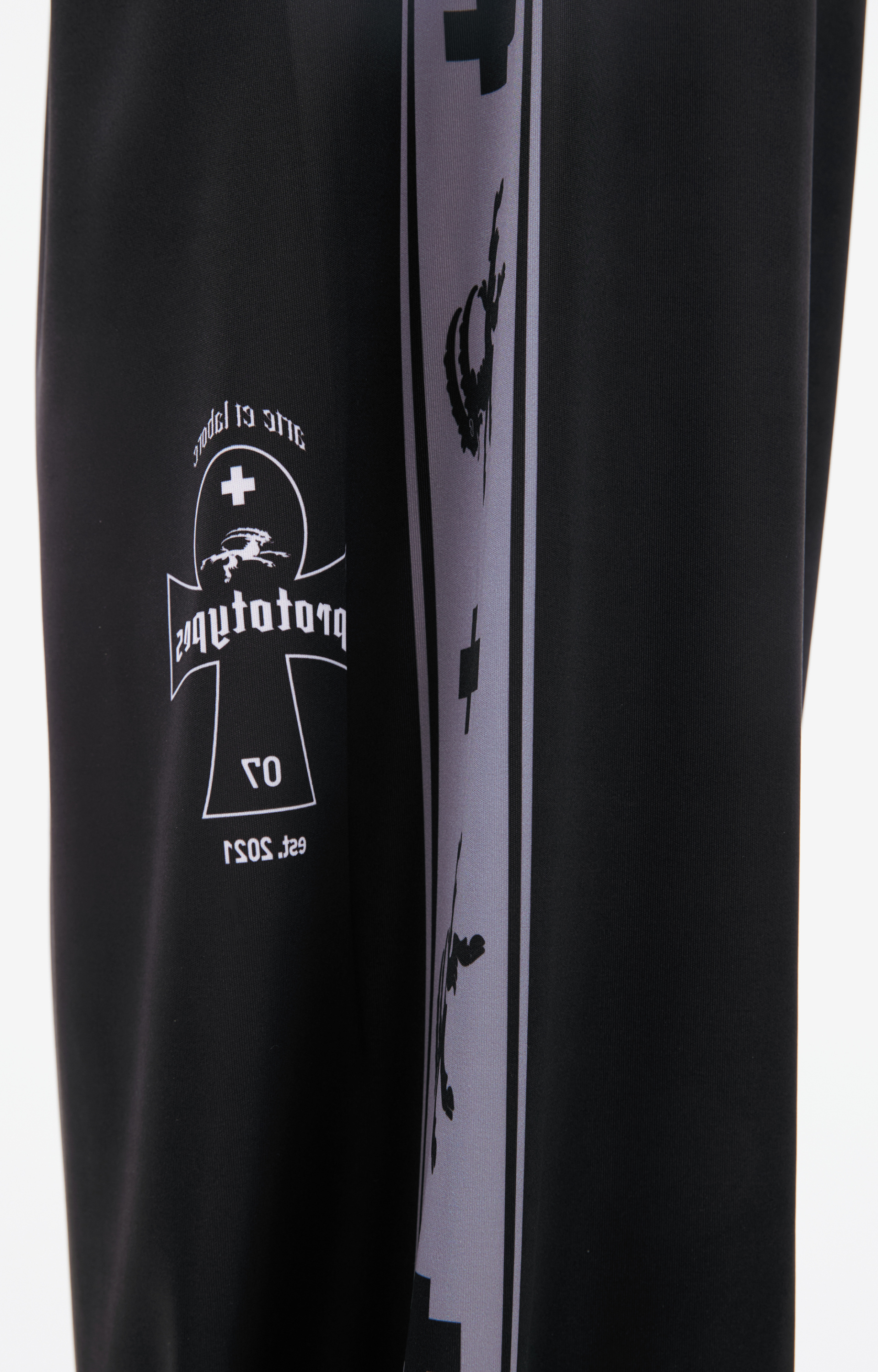 PROTOTYPES Двусторонние брюки