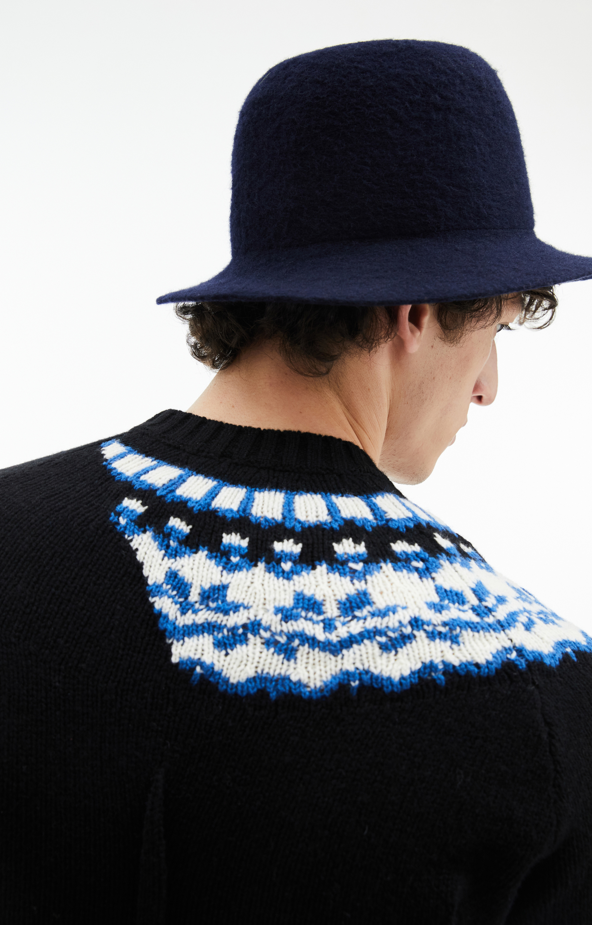 Junya Watanabe Шерстяная шляпа с вышитым логотипом