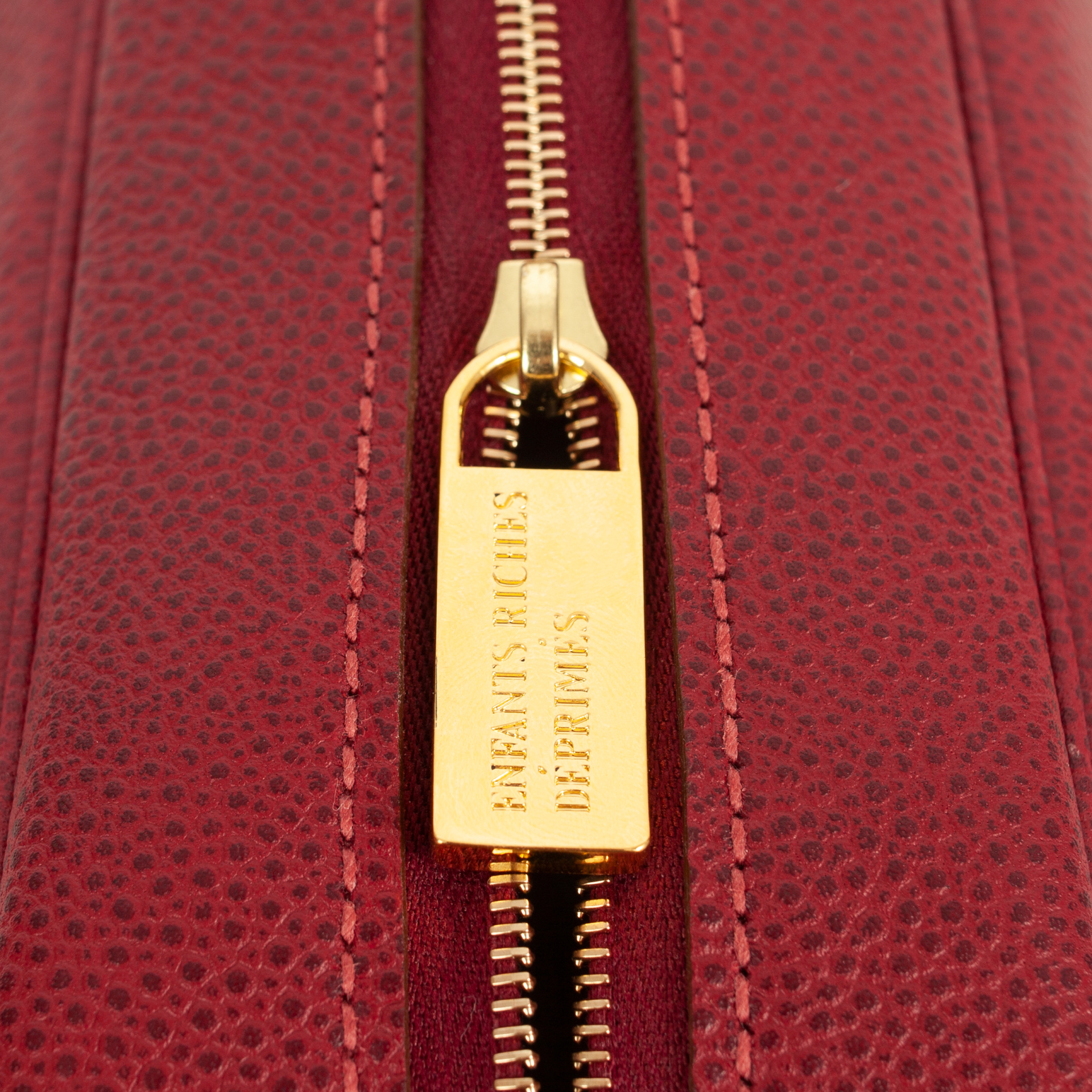 Enfants Riches Déprimés Красная сумка Medicine