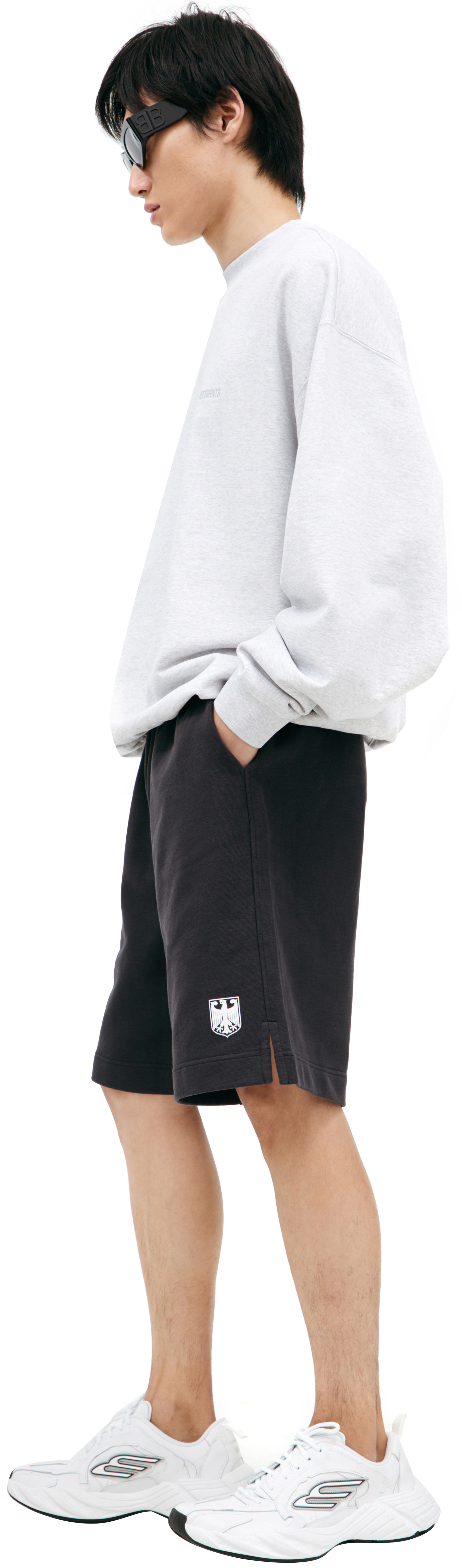 VETEMENTS Шорты с принтом