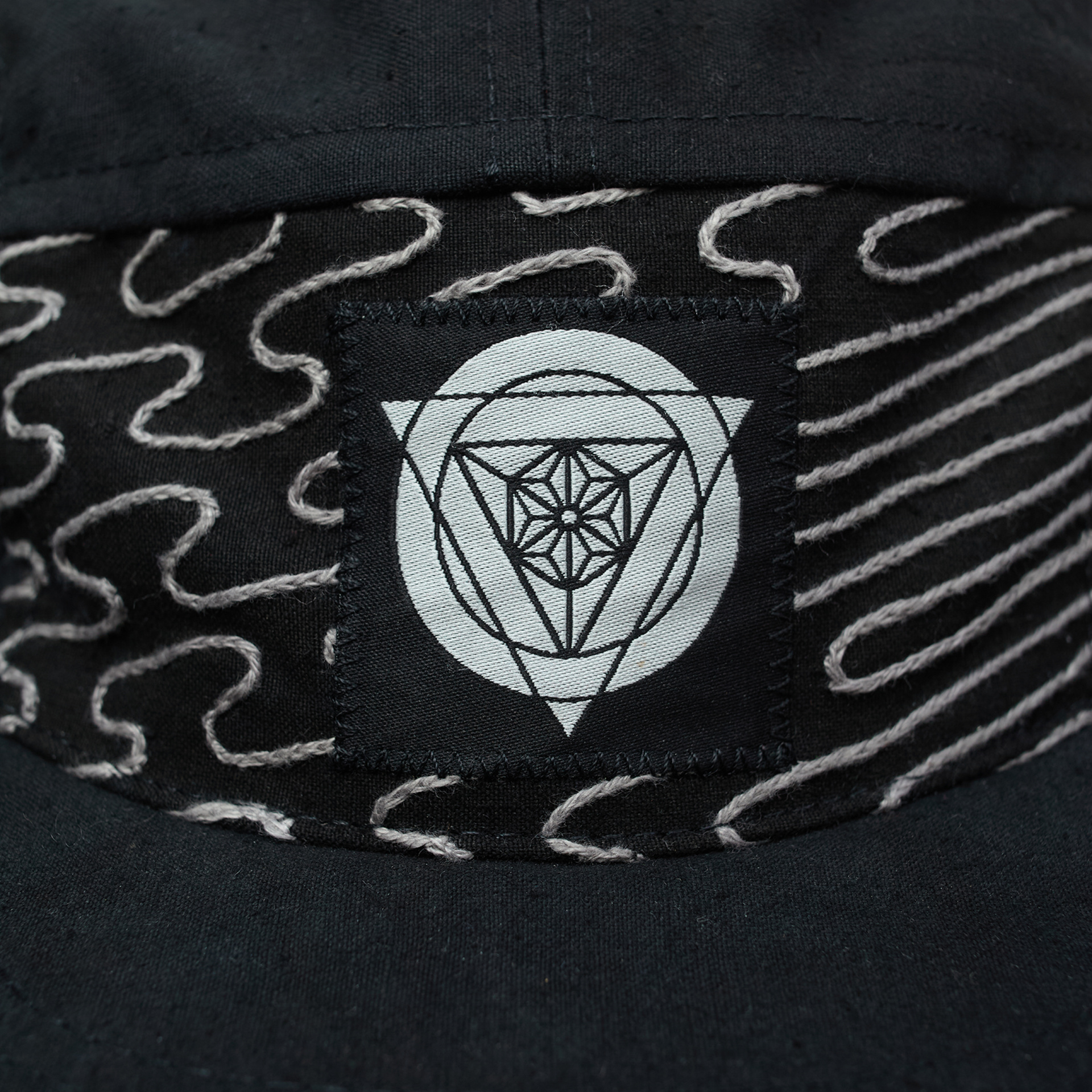 PLANIMETRY Черная кепка с патчем