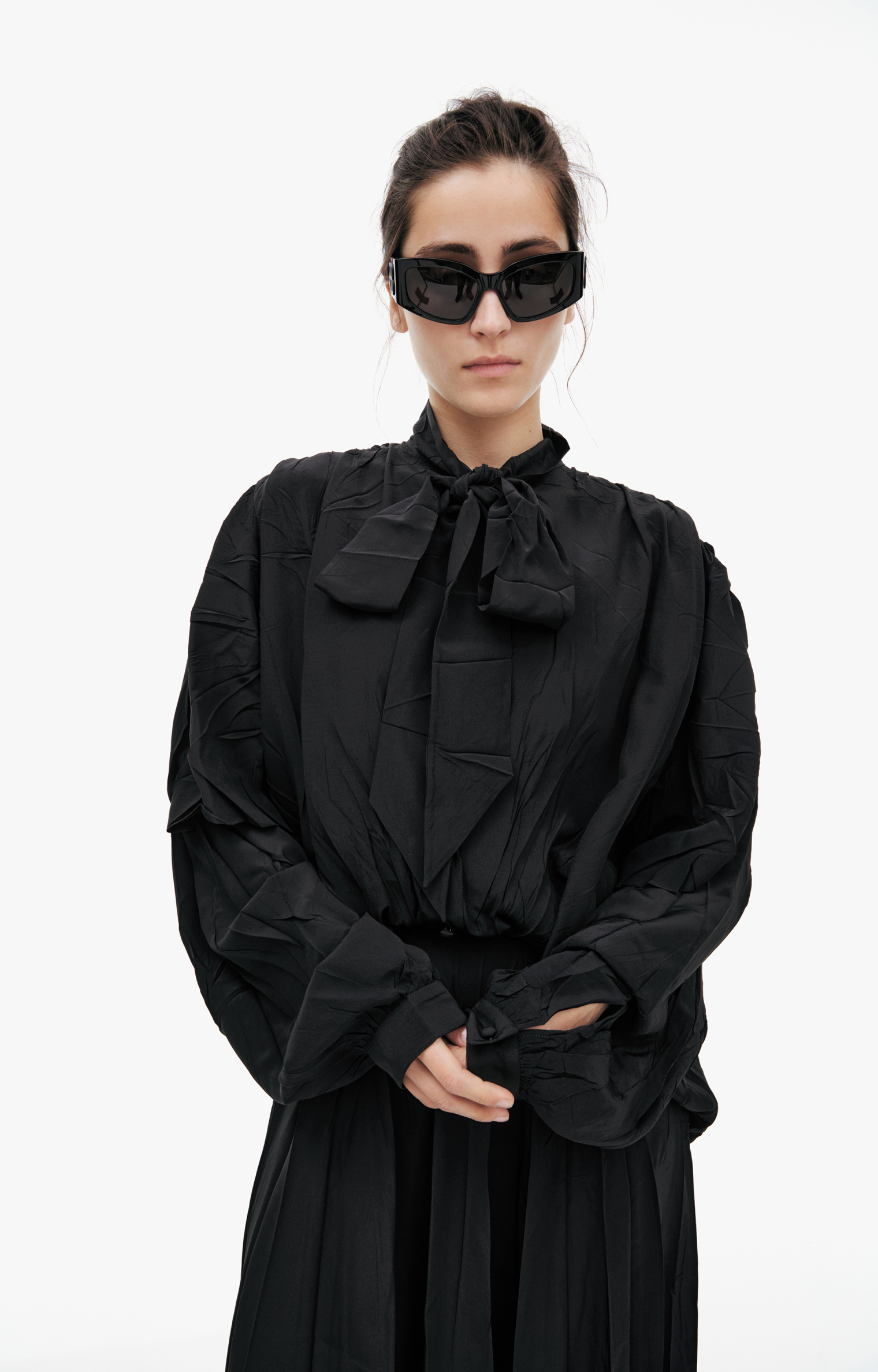 Balenciaga Платье-814150/TRN03/1000 нашита короткая рубашка, длинное, черн