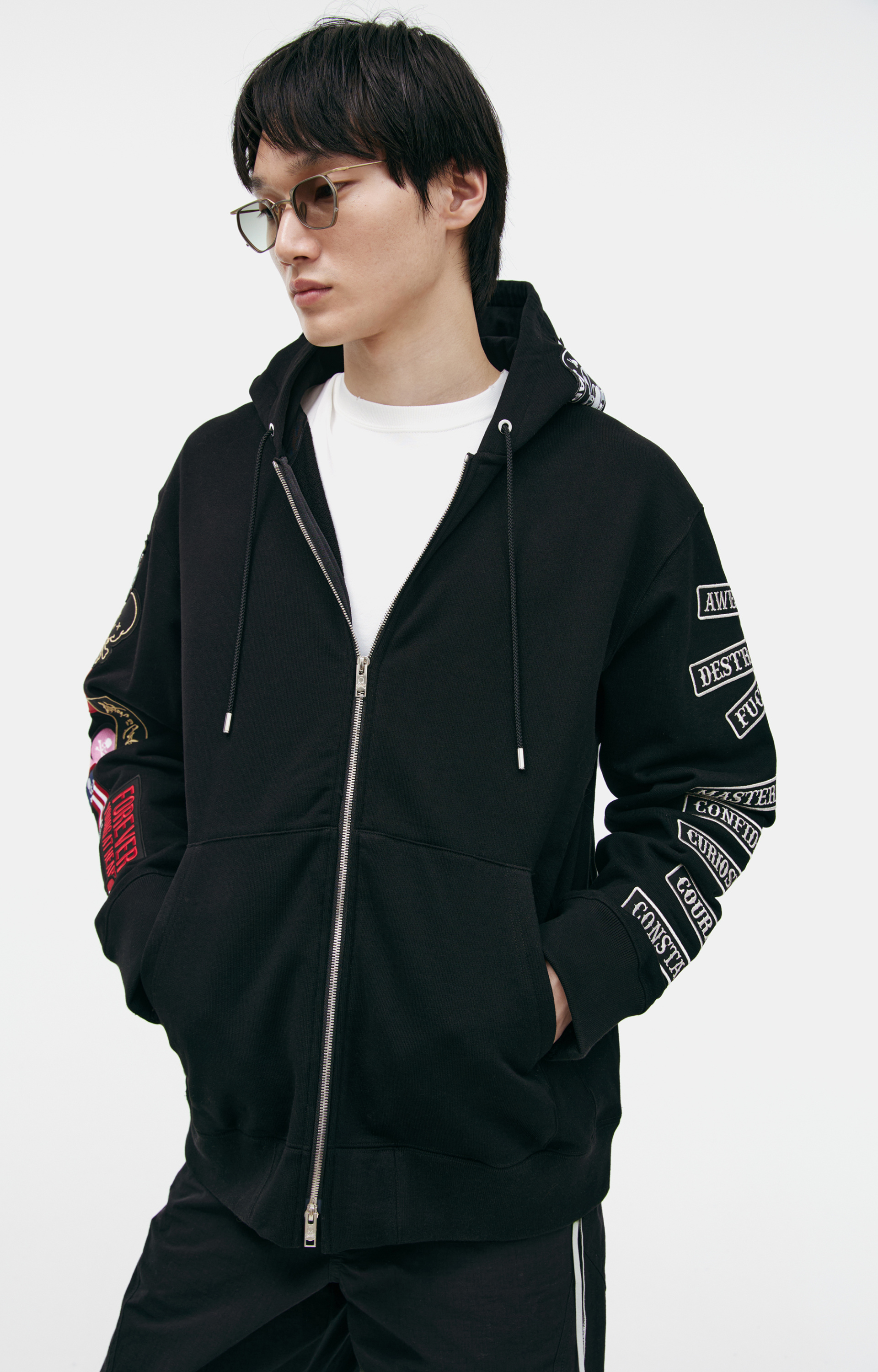 Mastermind WORLD Худи с патчами