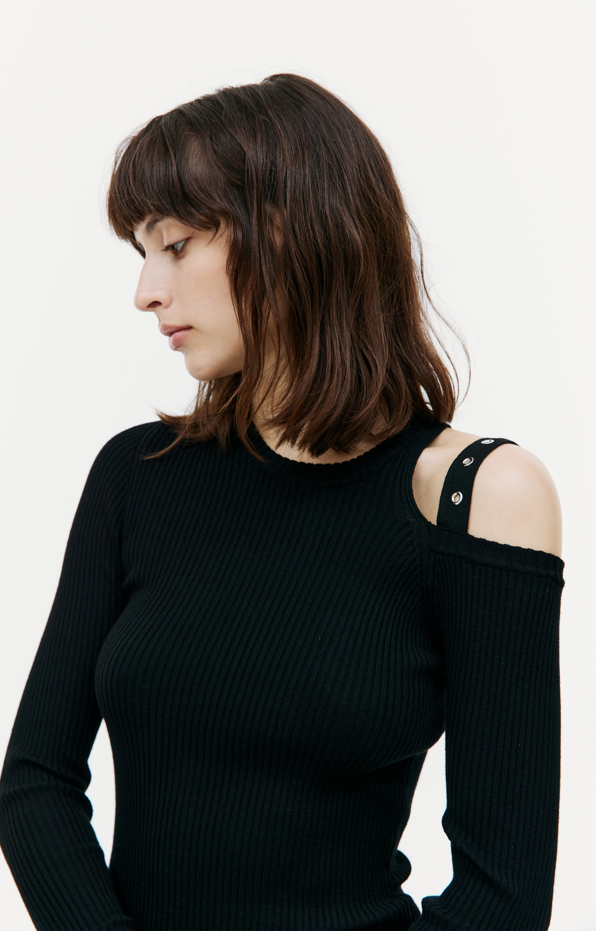 Blumarine Свитер с вырезом на плече