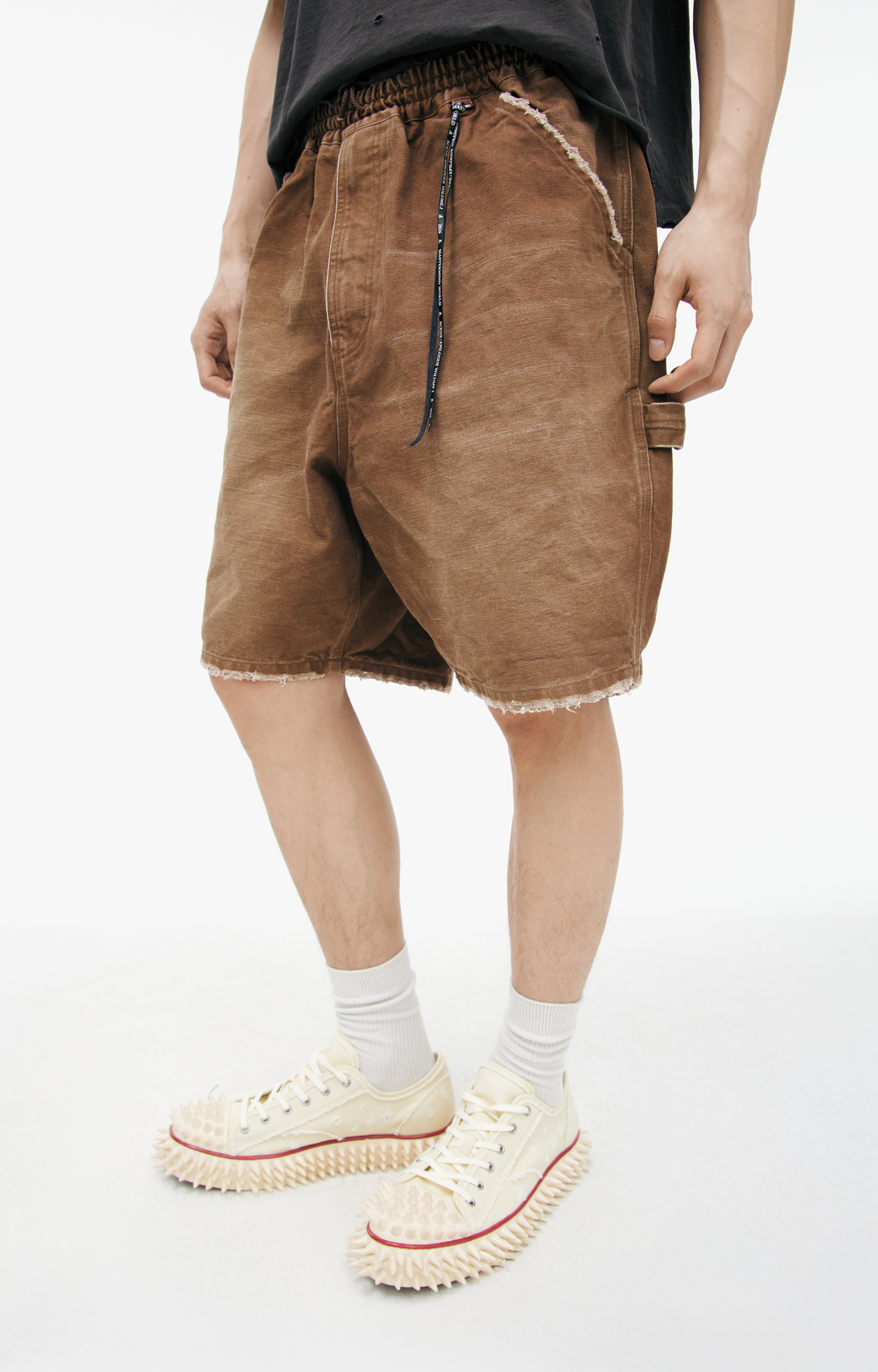 Mastermind WORLD Шорты с необработанными краями