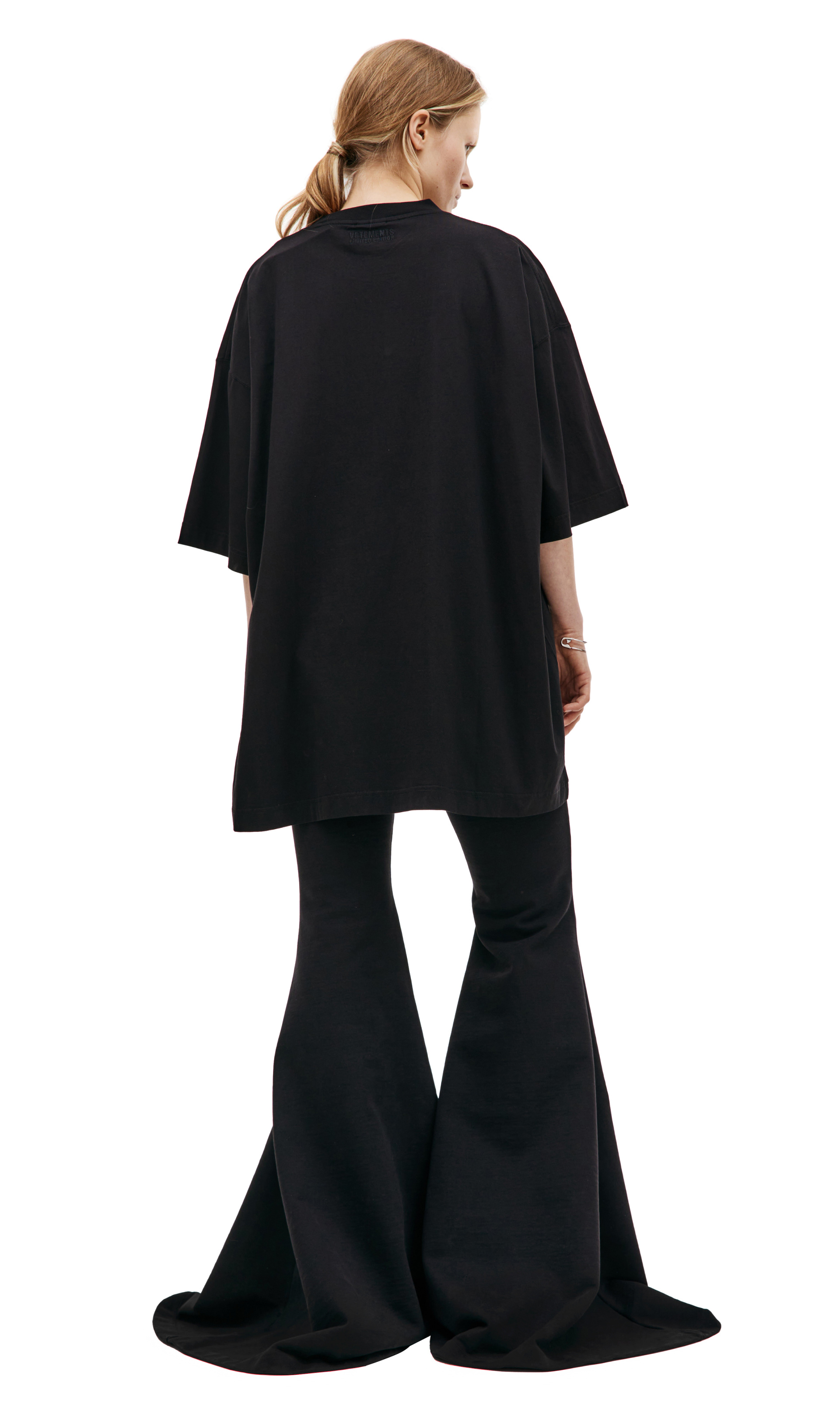 VETEMENTS Оверсайз футболка с логотипом