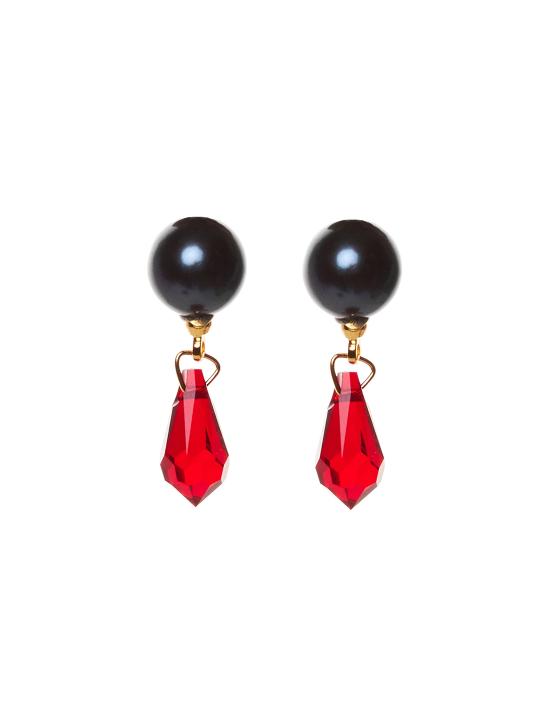 Undercover Cерьги с черной жемчужиной и красным кристаллом