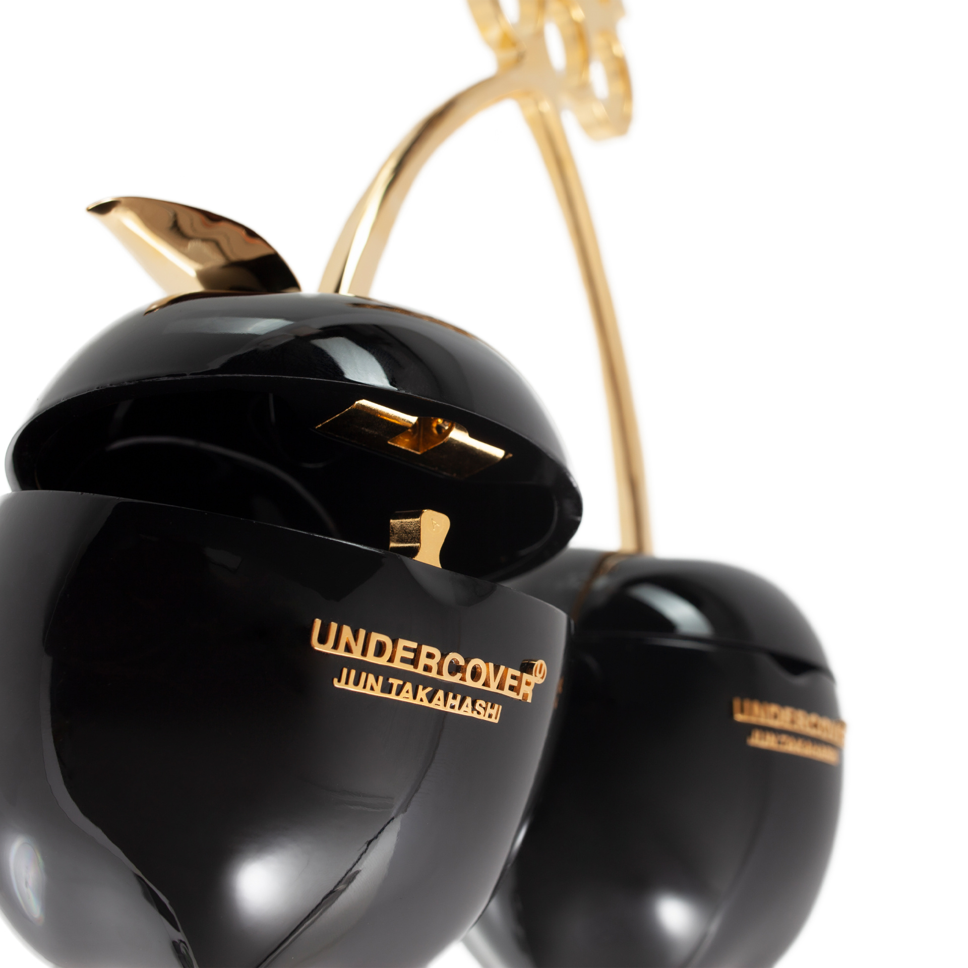 Undercover Клатч-кастет в форме яблок