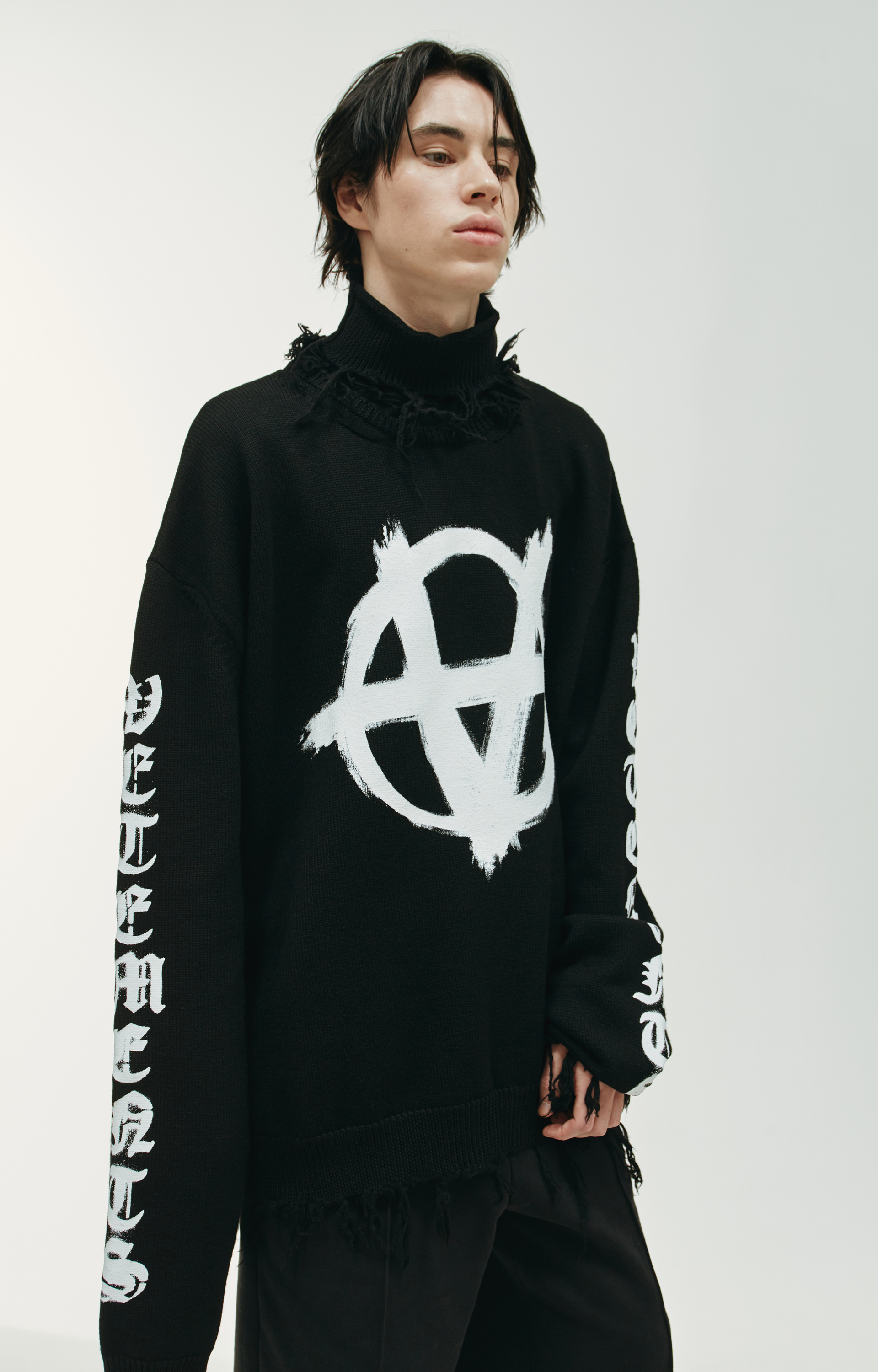 VETEMENTS Шерстяной свитер с принтом Анархия