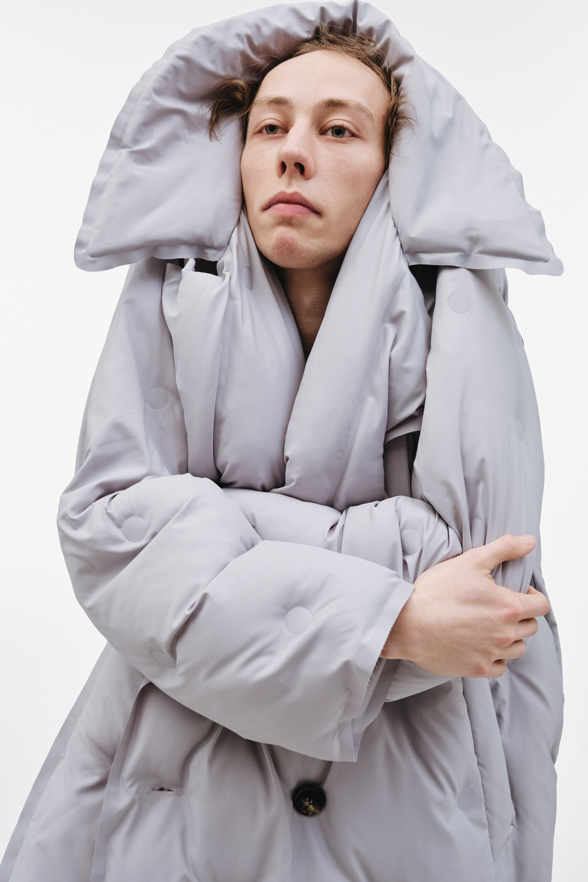 Maison Margiela Серый пуховик Glam Slam