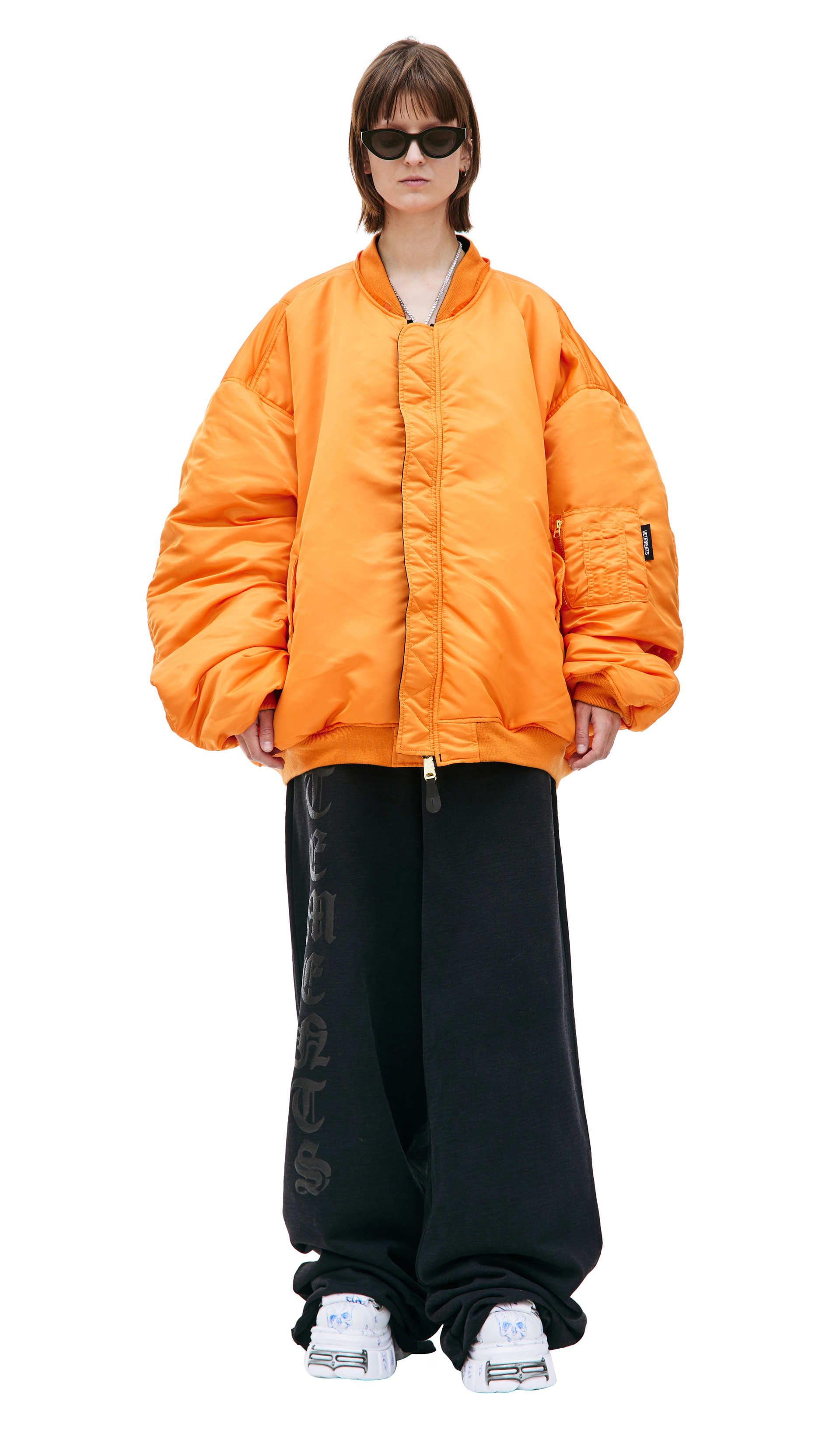 VETEMENTS Двусторонний бомбер VETEMENTS x Alpha Industries с капюшоном