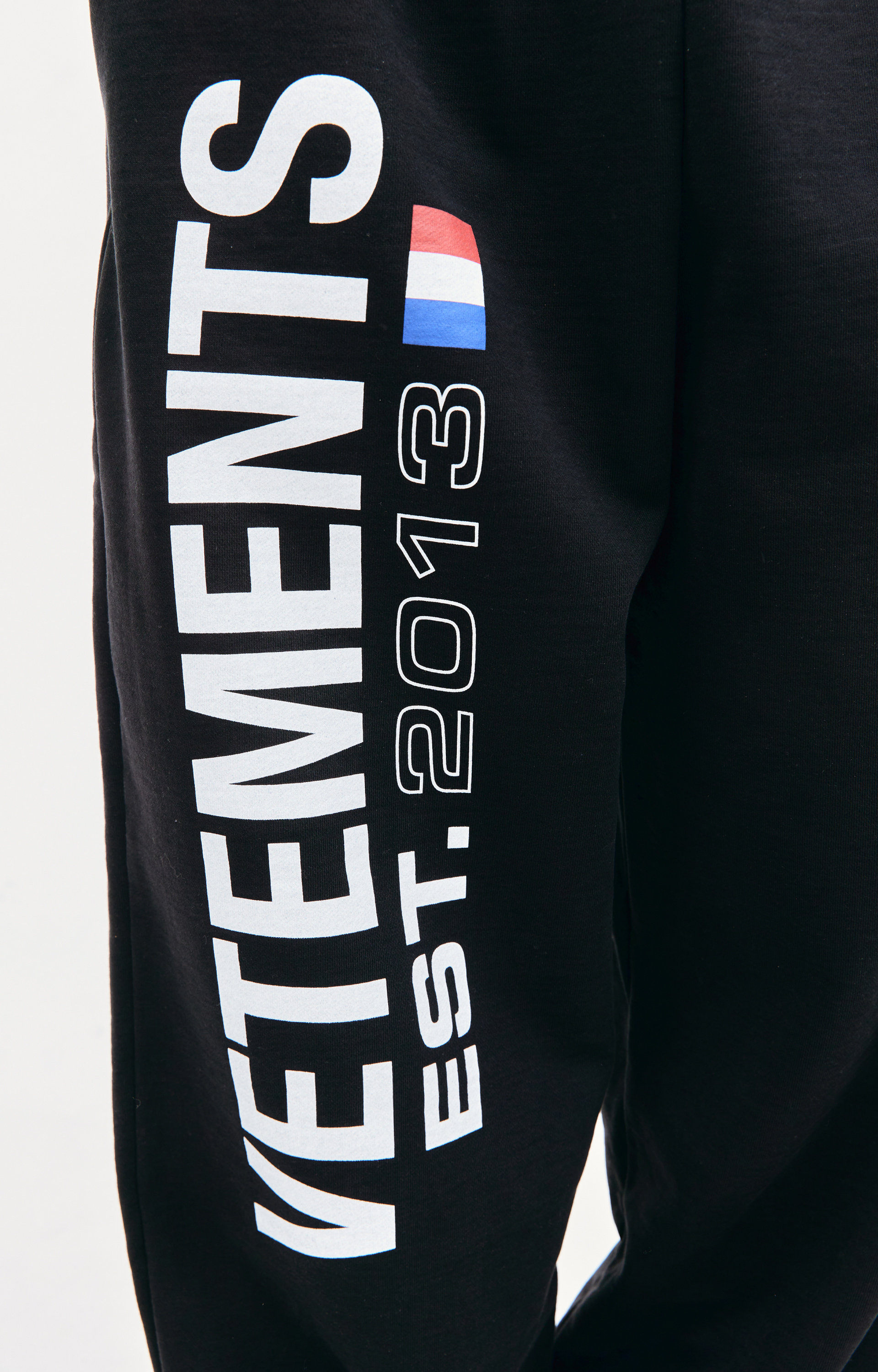 VETEMENTS Спортивные брюки с флагом