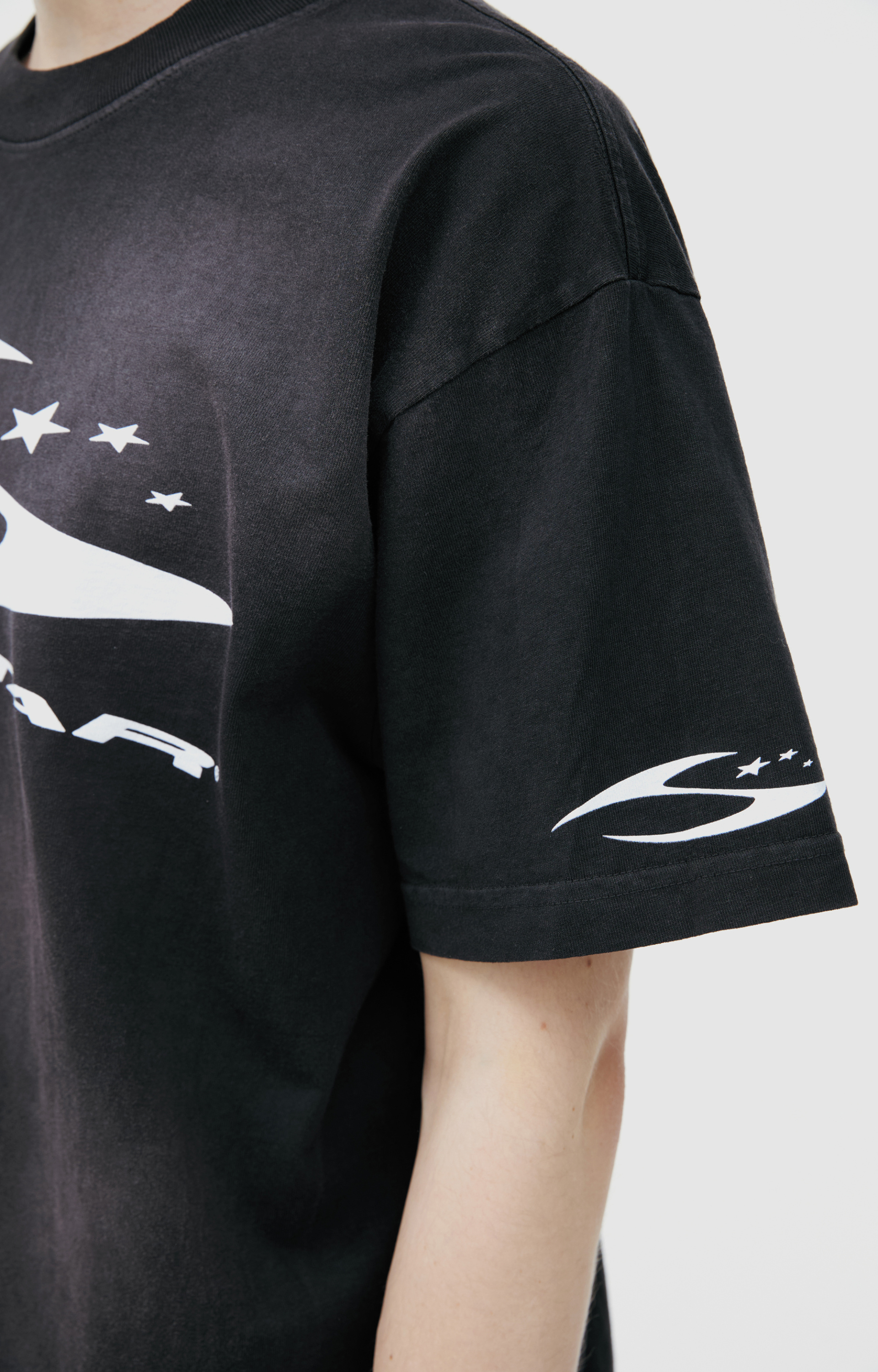 Hellstar Черная футболка с логотипом