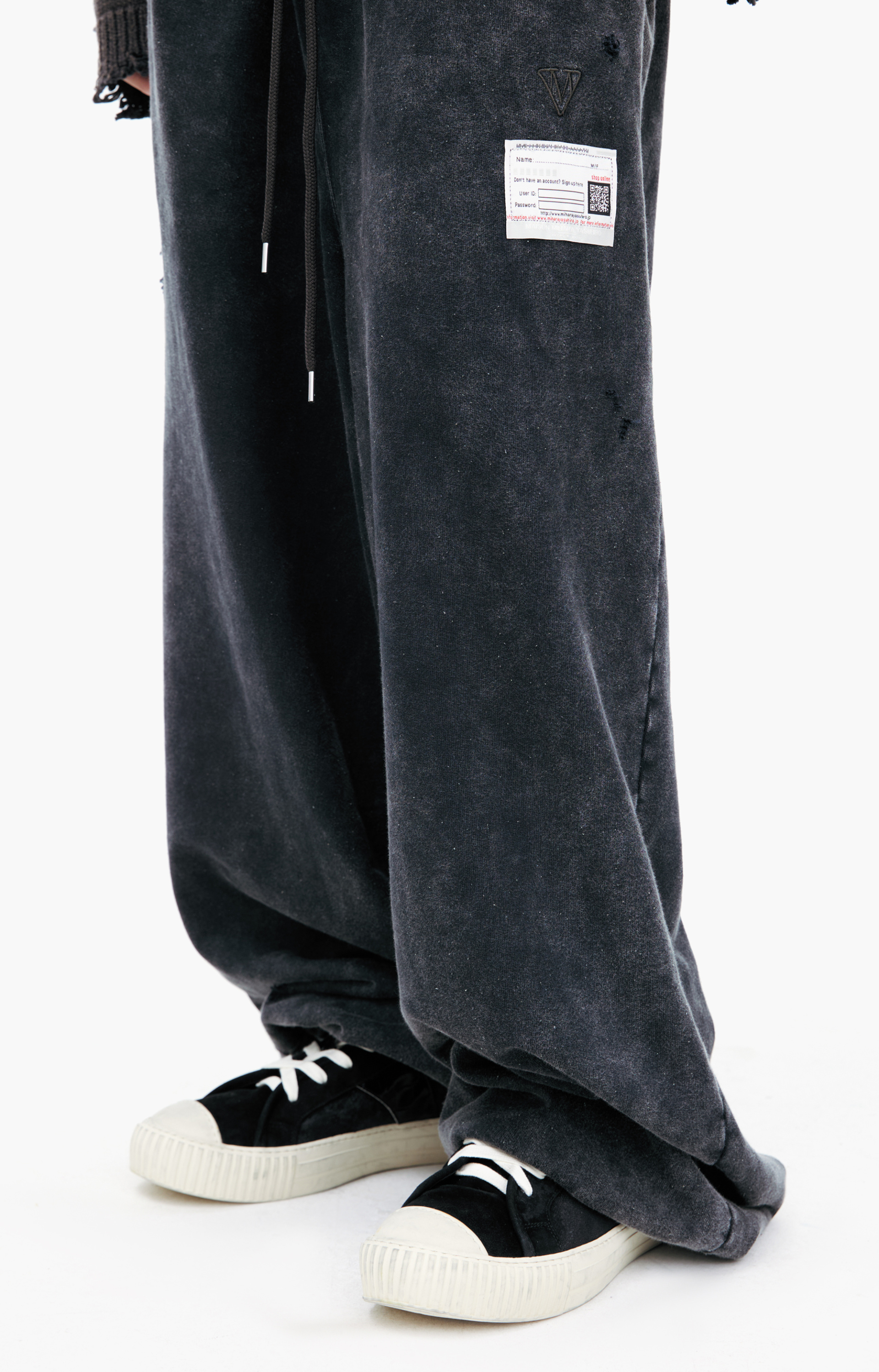 Maison Mihara Yasuhiro Широкие спортивные брюки с логотипом