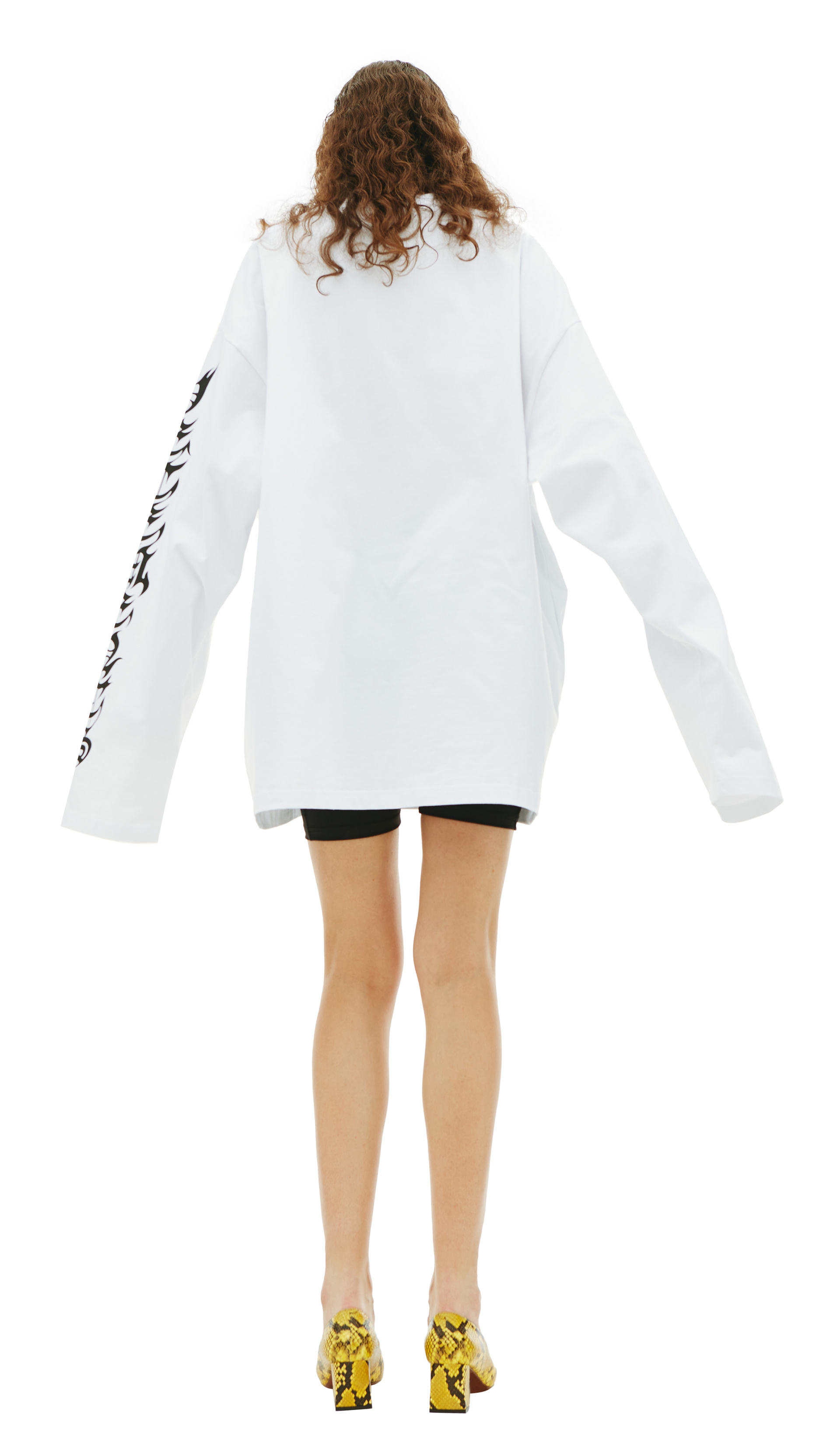 VETEMENTS Лонгслив с готическим принтом