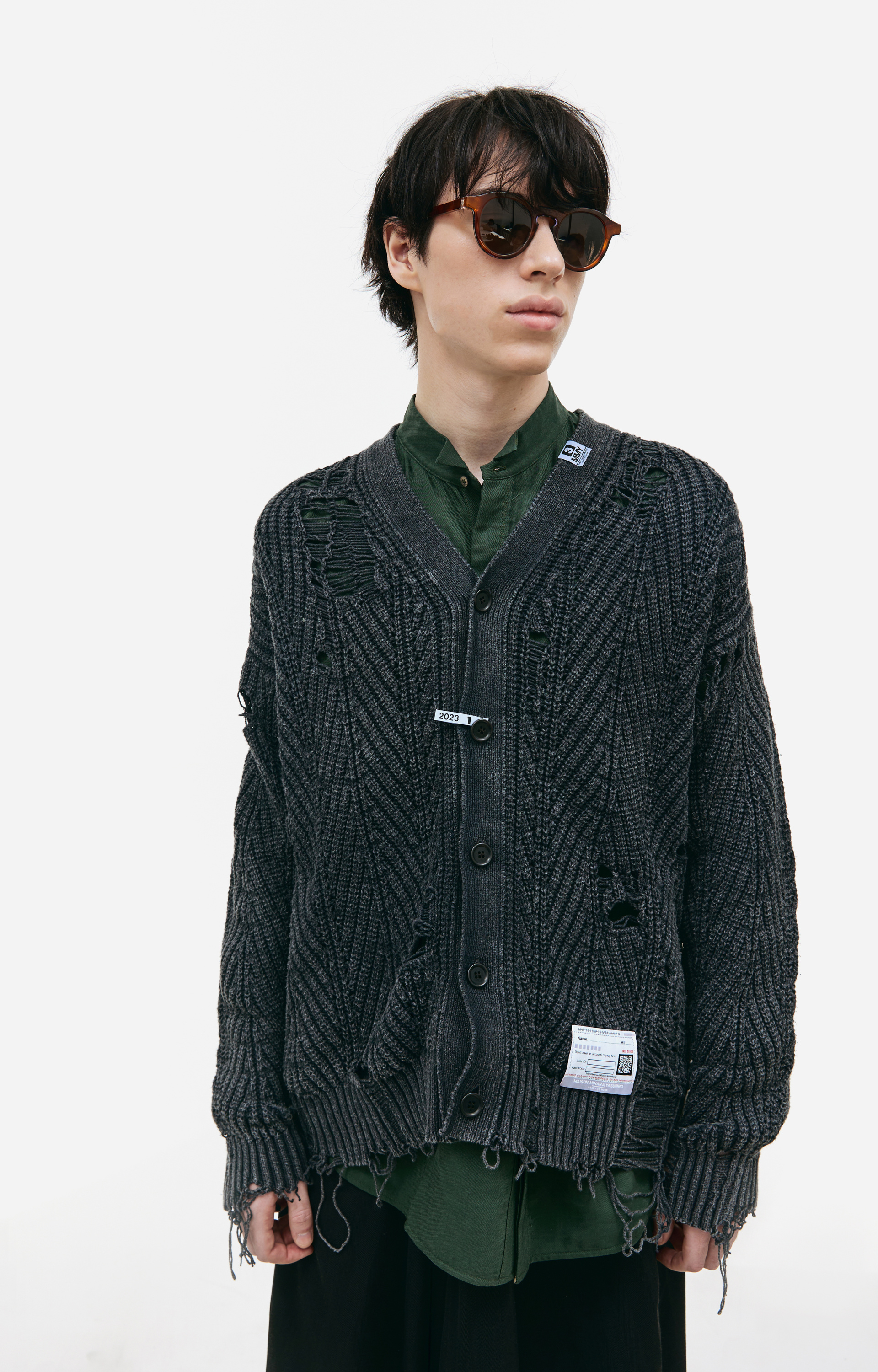 Maison Mihara Yasuhiro Рваный кардиган с патчем