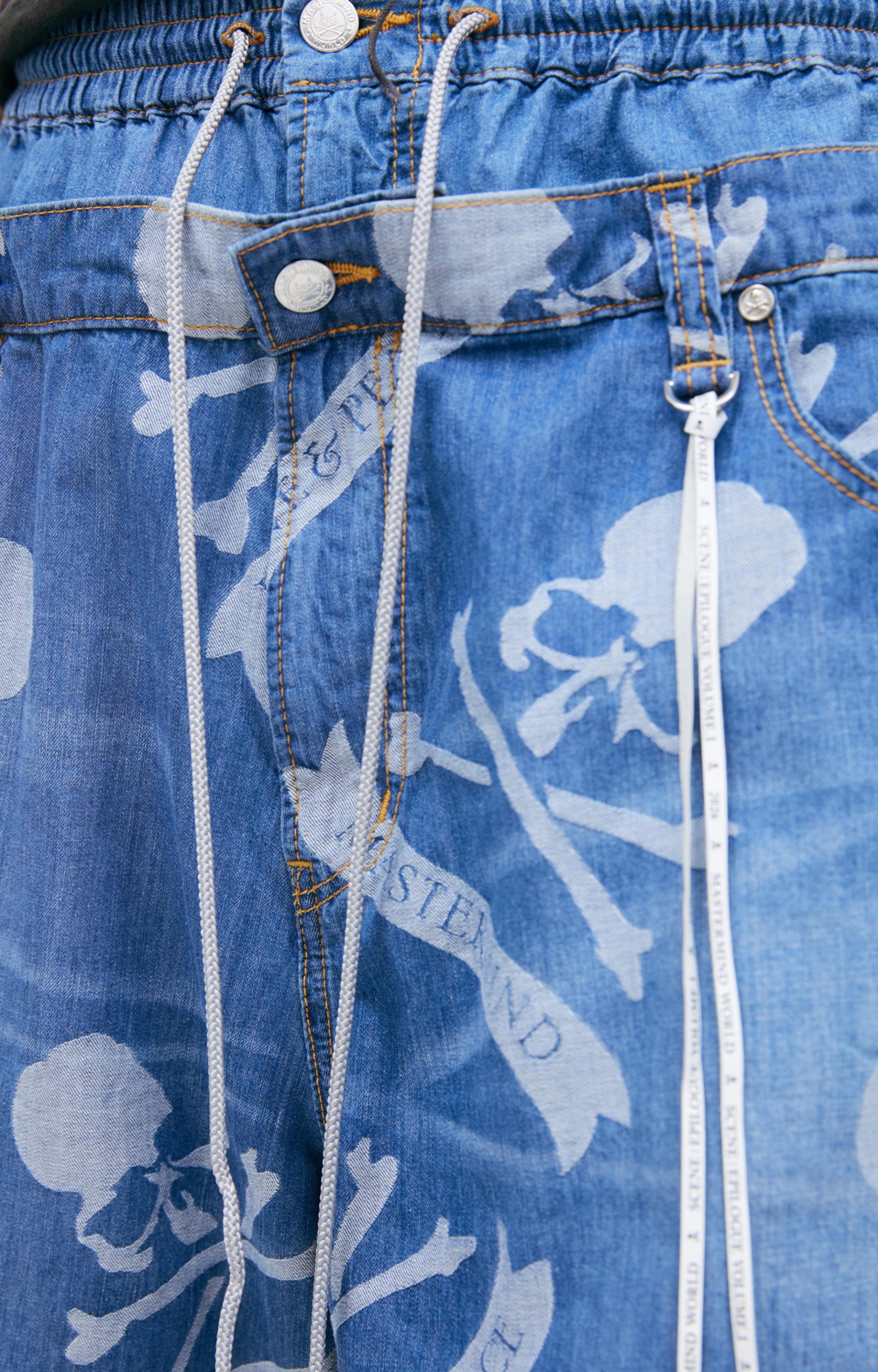 Mastermind WORLD Джинсовые шорты с монопринтом