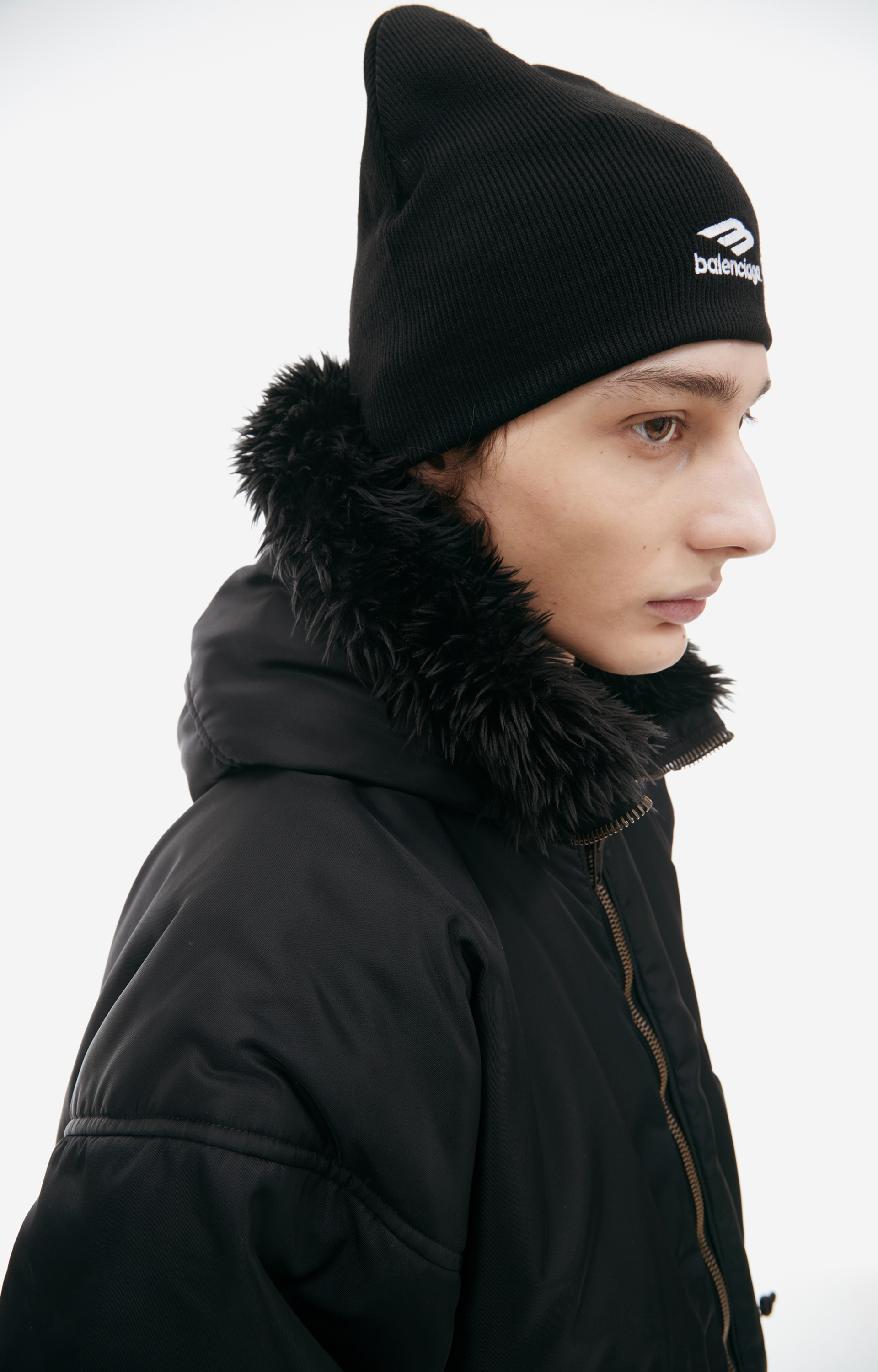 Balenciaga Бомбер с меховым воротом