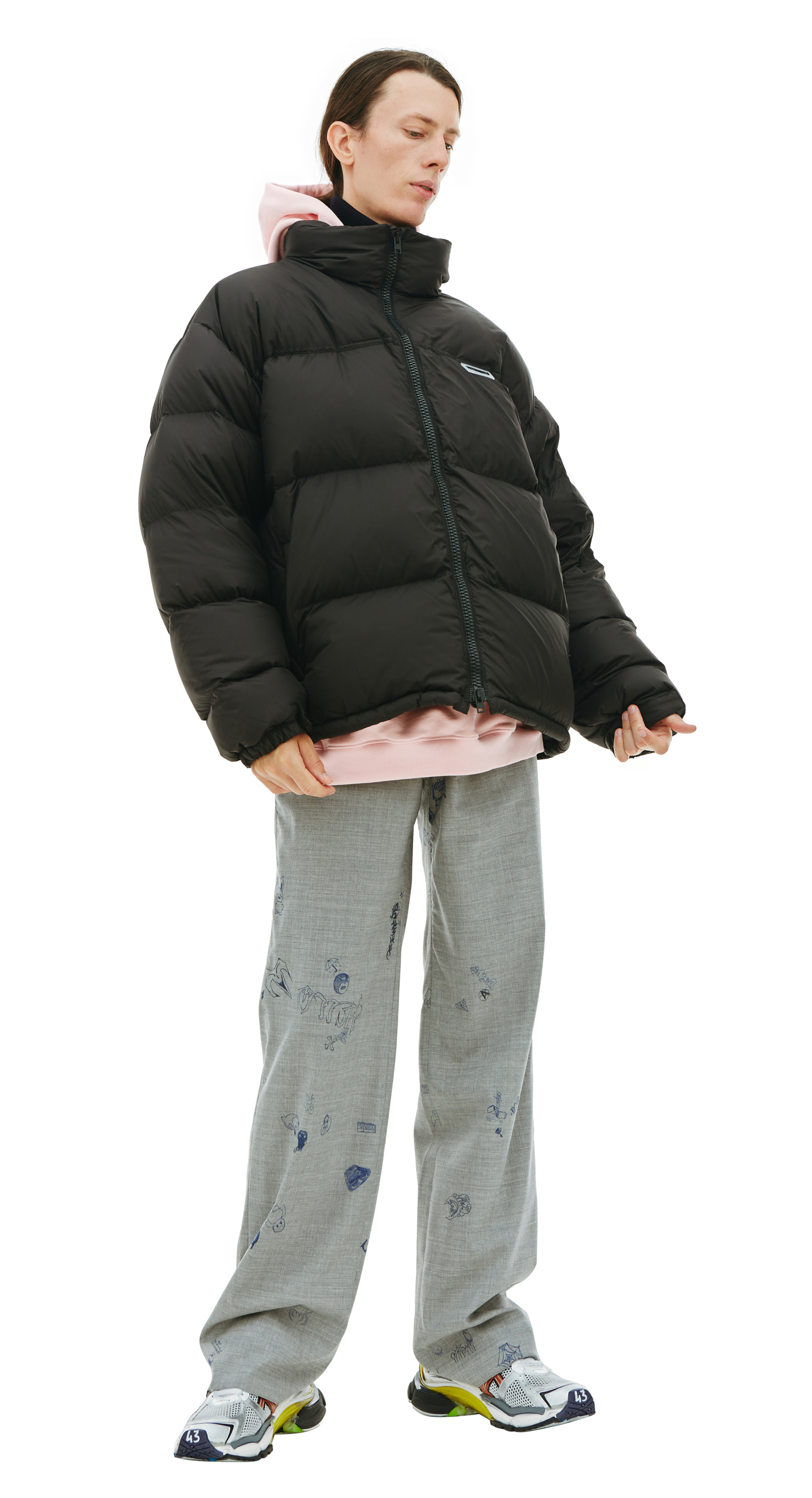VETEMENTS Черный пуховик с логотипом