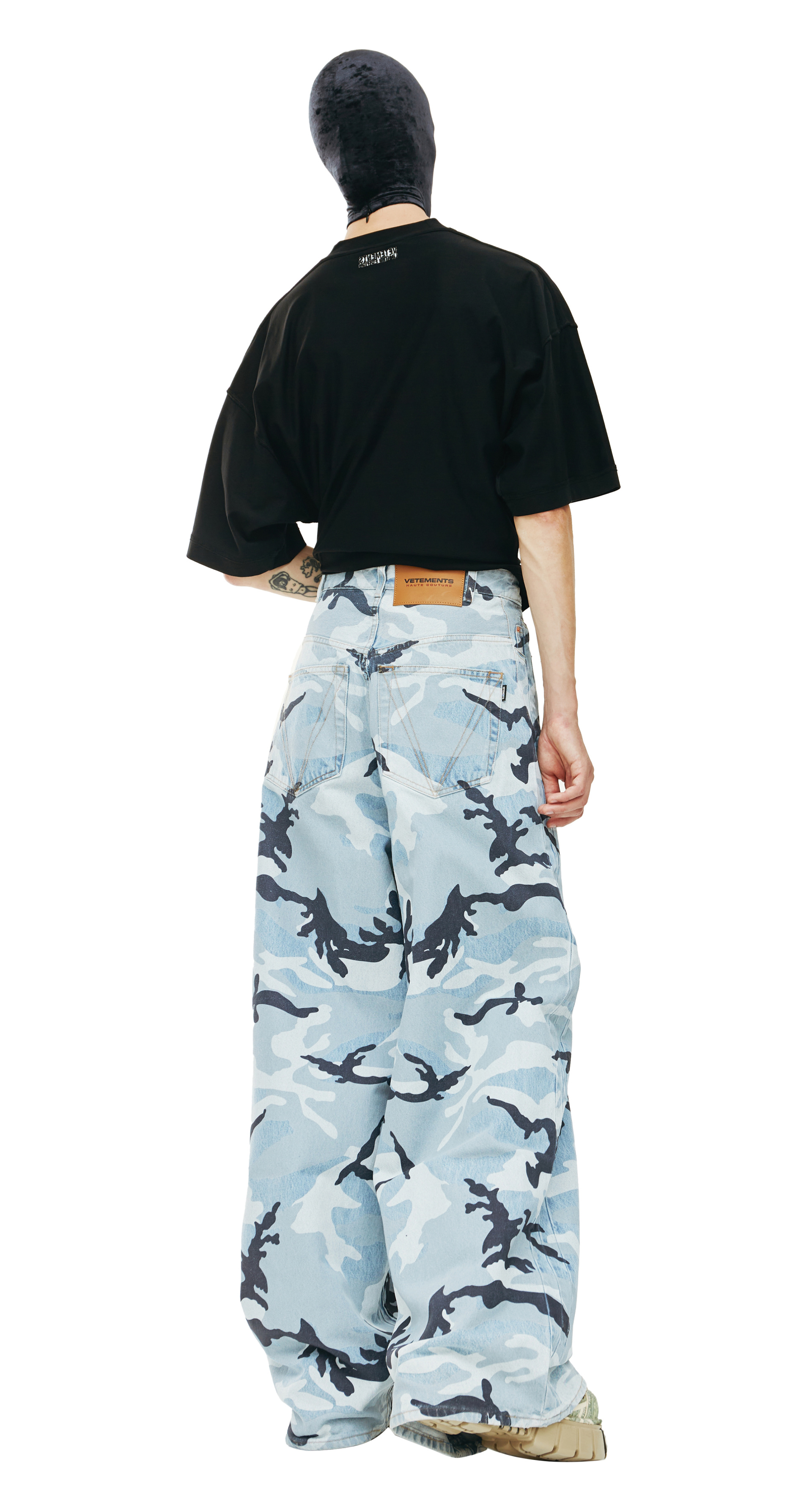 VETEMENTS Широкие камуфляж джинсы