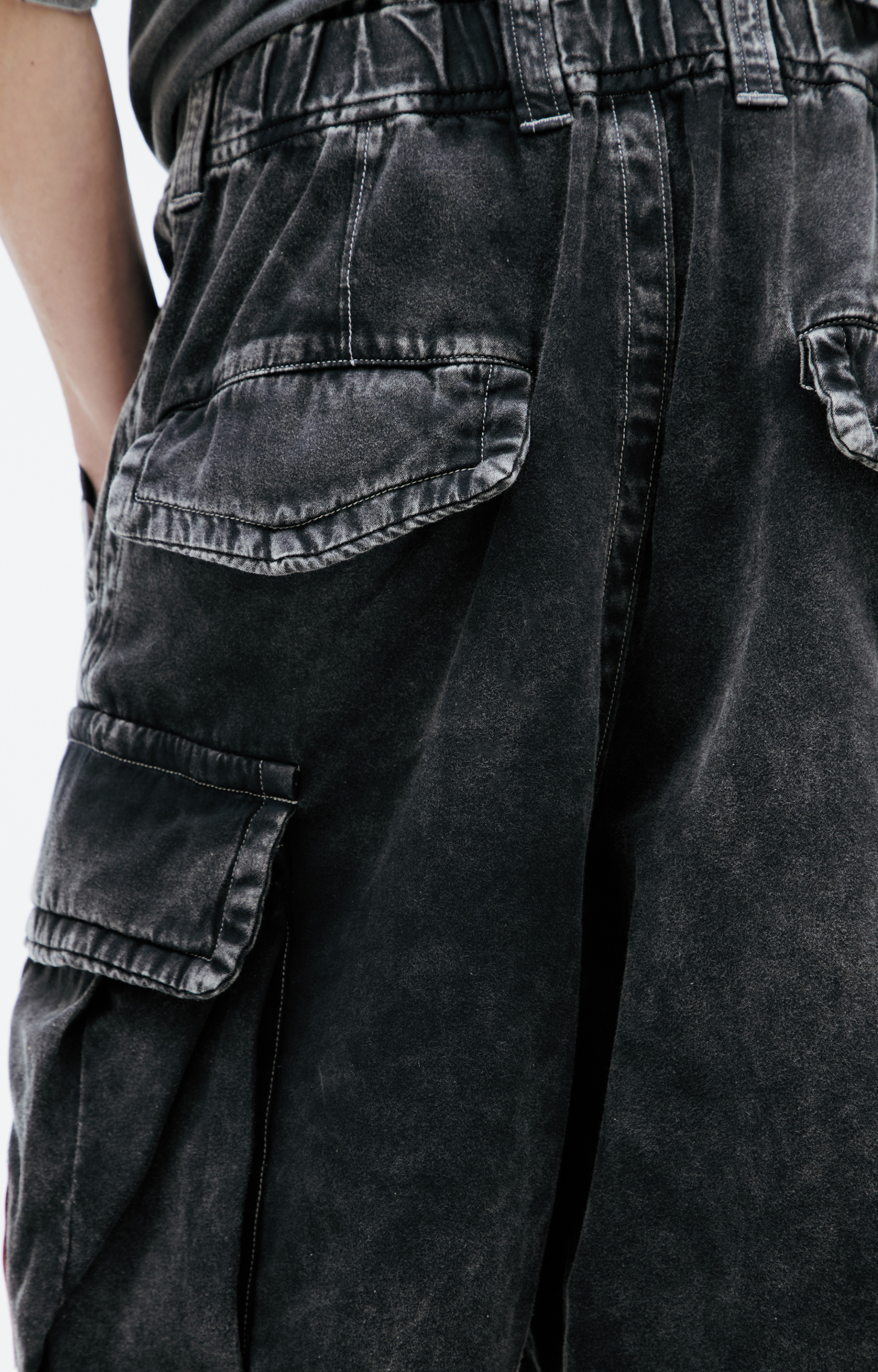 Maison Mihara Yasuhiro Джинсы карго с накладными карманами