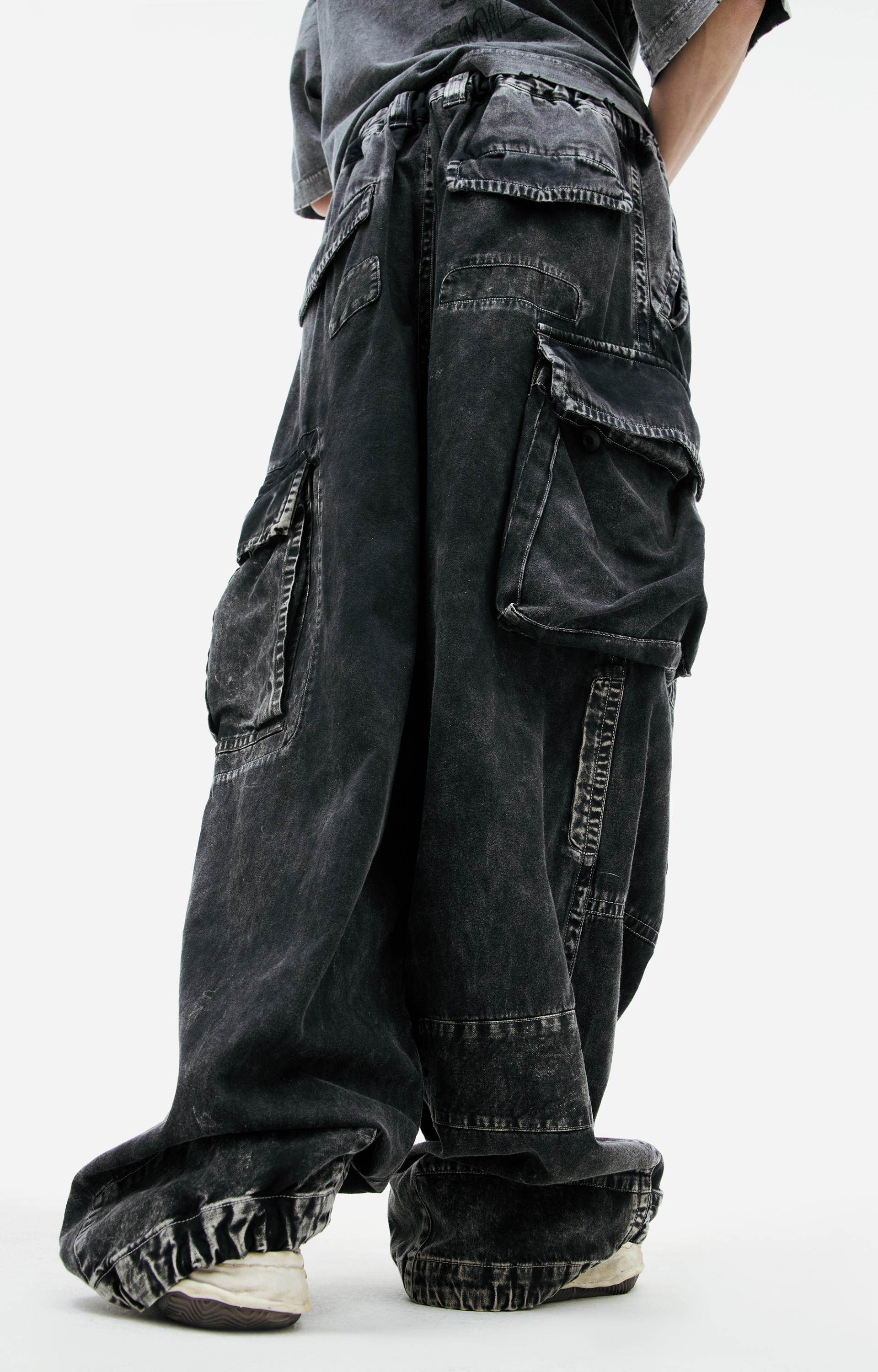 Maison Mihara Yasuhiro Джинсы карго с накладными карманами