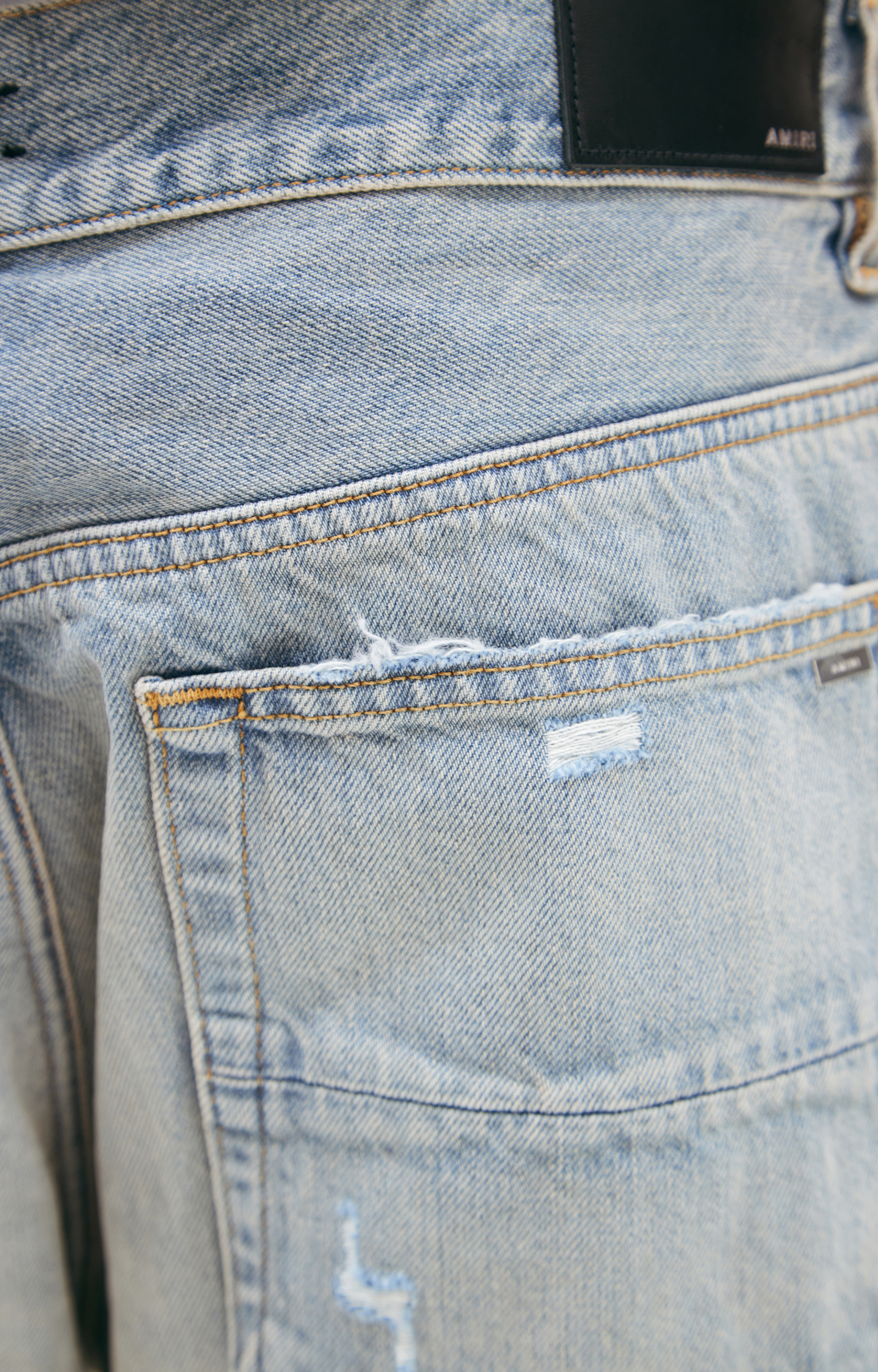 AMIRI Рваные джинсы с потертостями