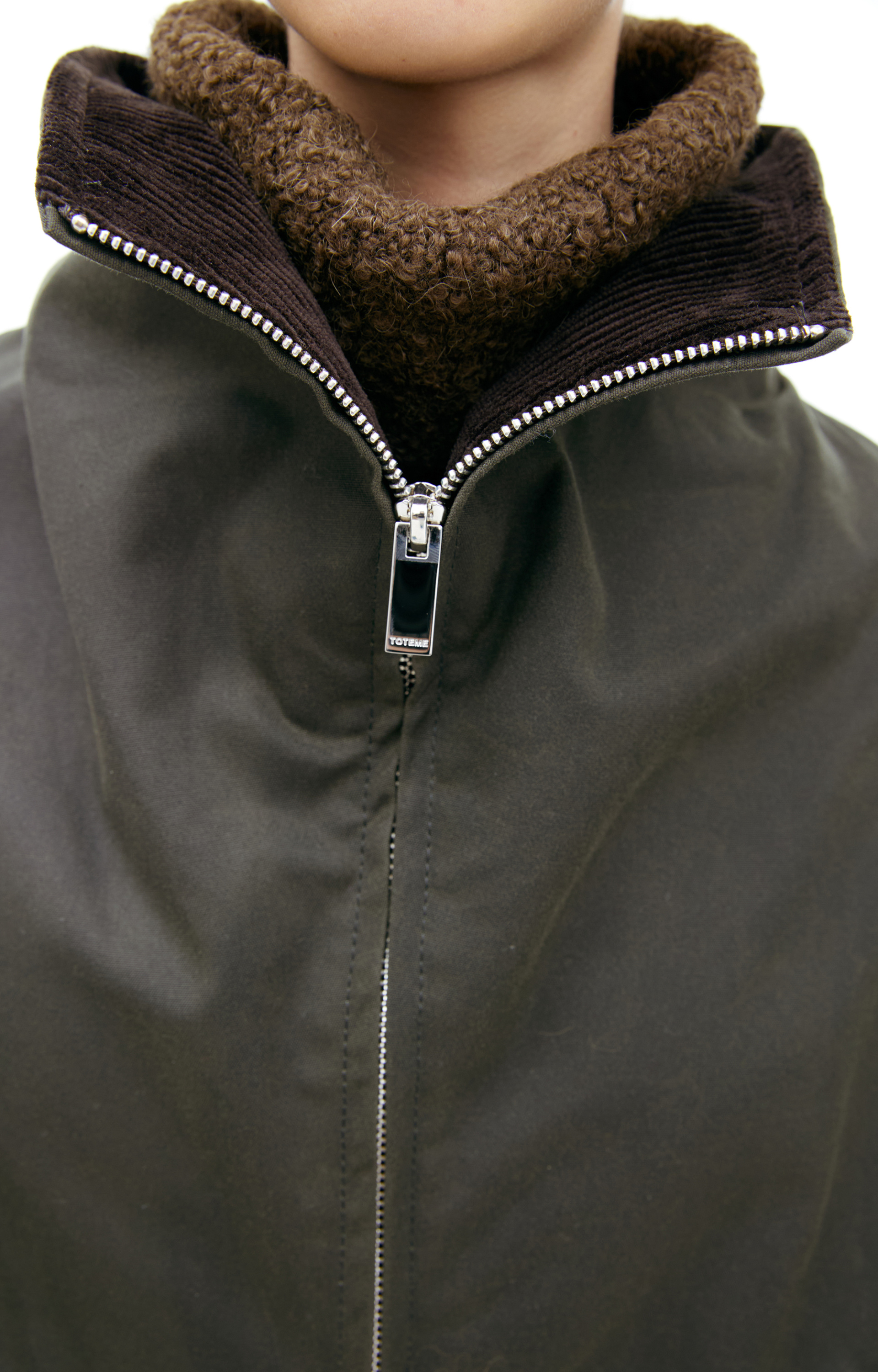 TOTEME Хаки куртка на молнии
