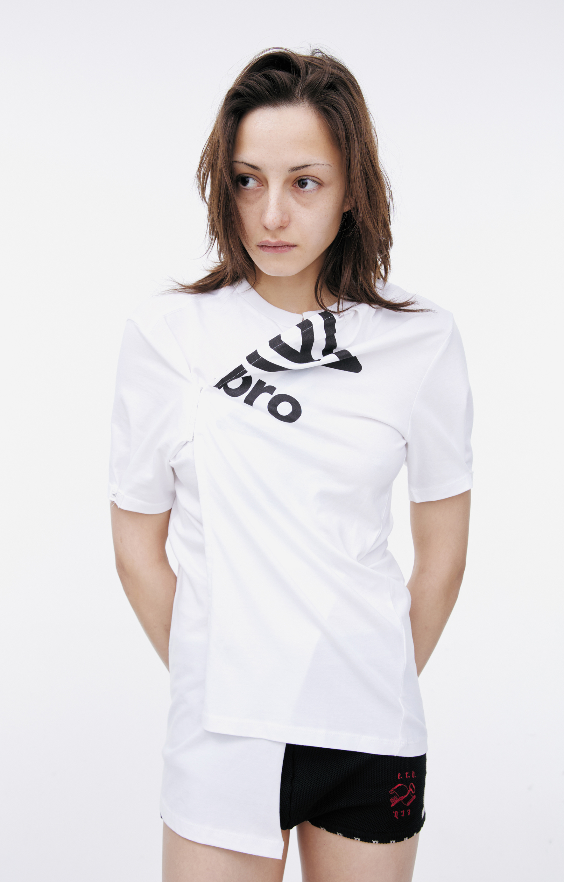 PROTOTYPES Футболка из двух частей